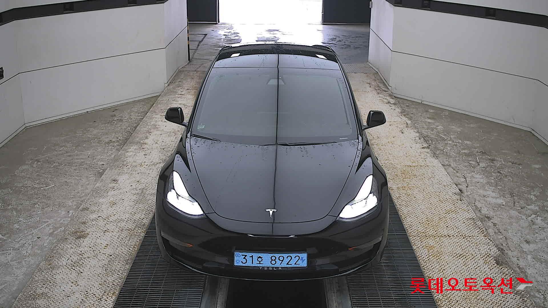 TESLA Model 3