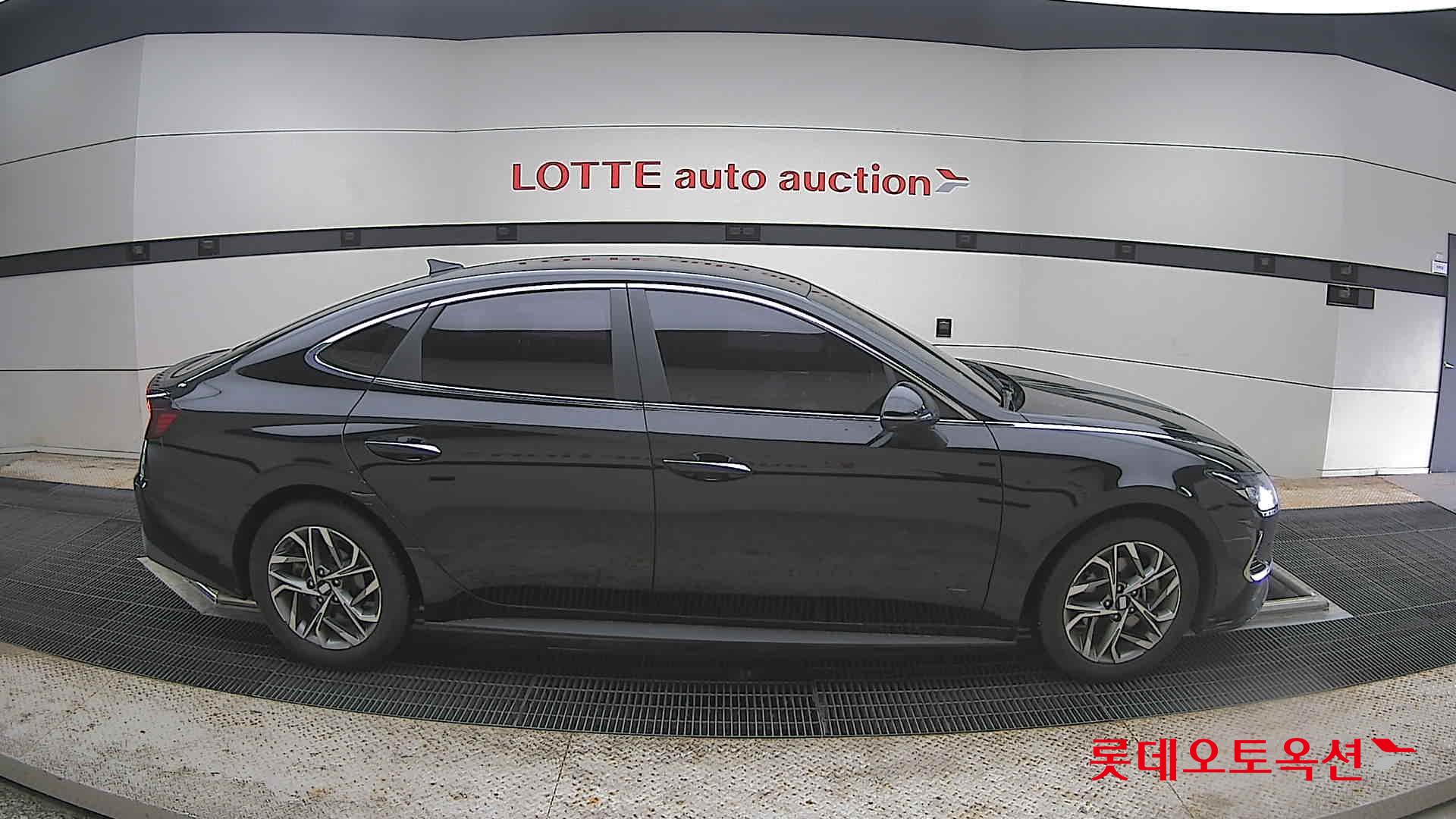 Hyundai Sonata - 21
