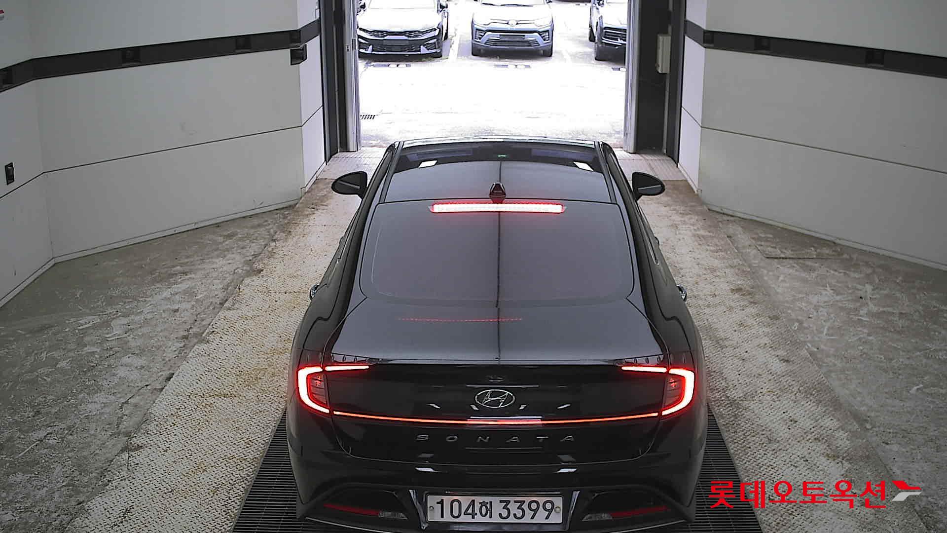 Hyundai Sonata - 17
