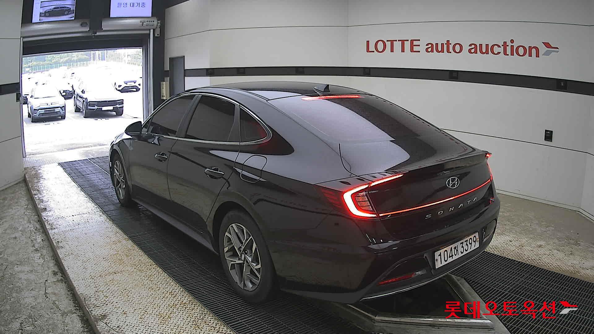 Hyundai Sonata - 4