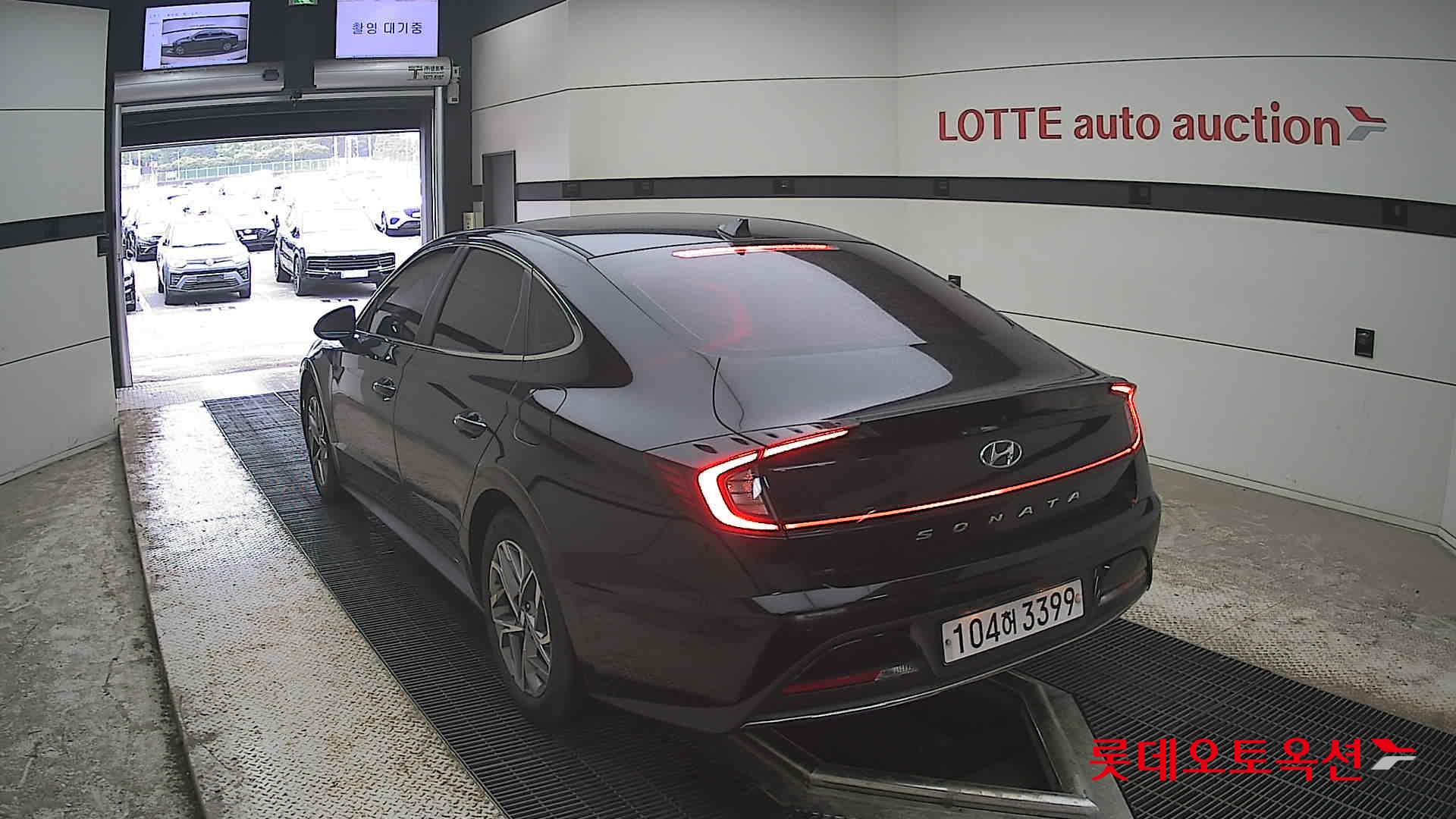 Hyundai Sonata - 16