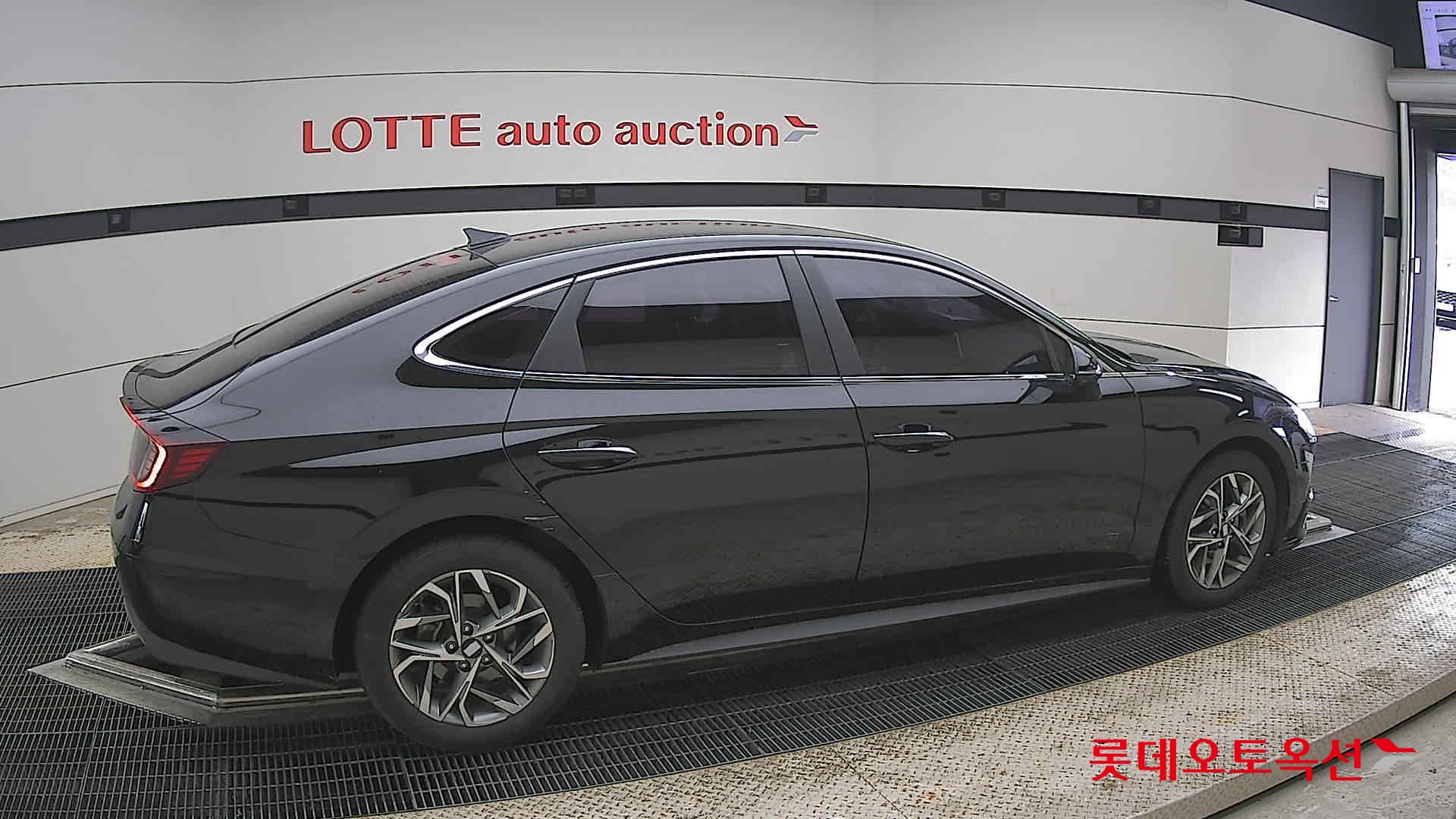 Hyundai Sonata - 20
