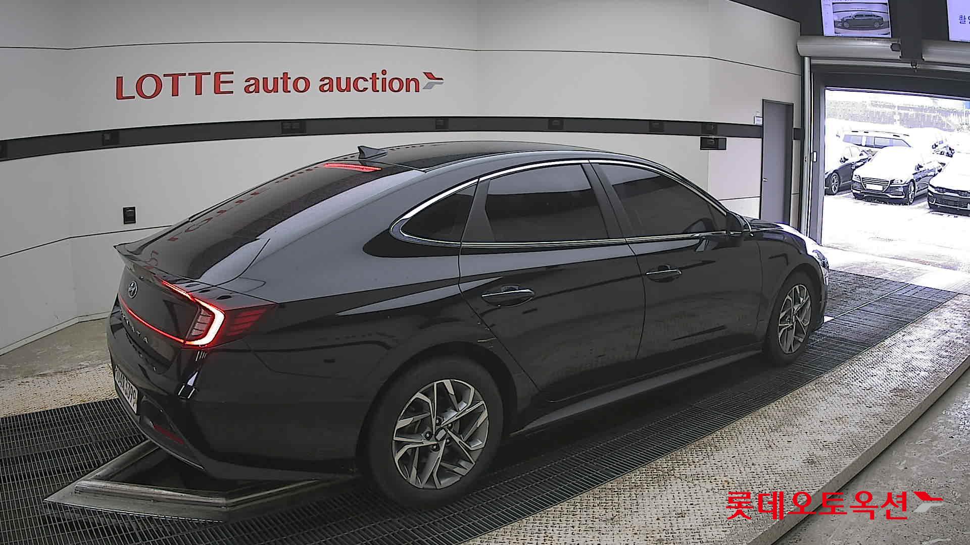 Hyundai Sonata - 19