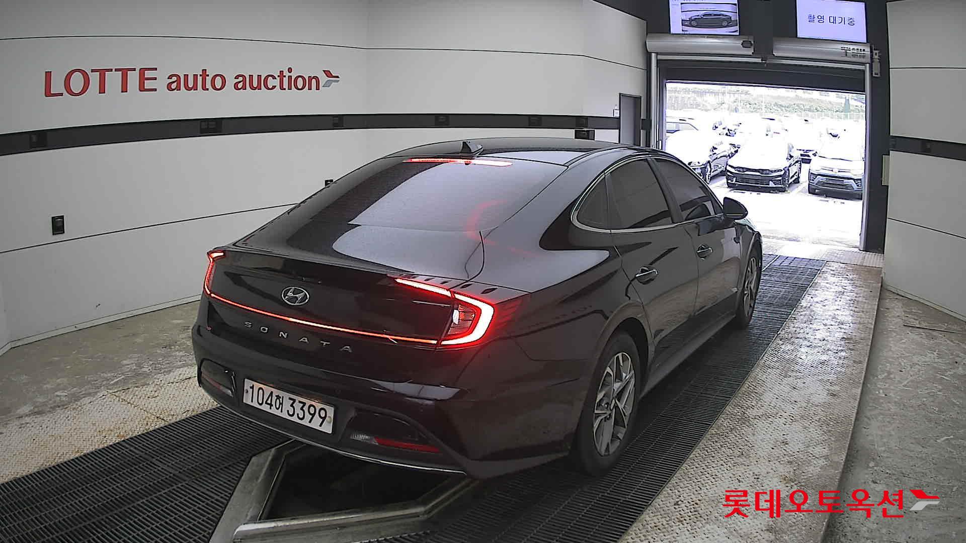 Hyundai Sonata - 18