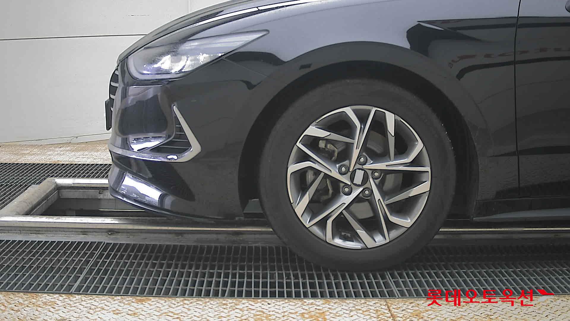Hyundai Sonata - 25