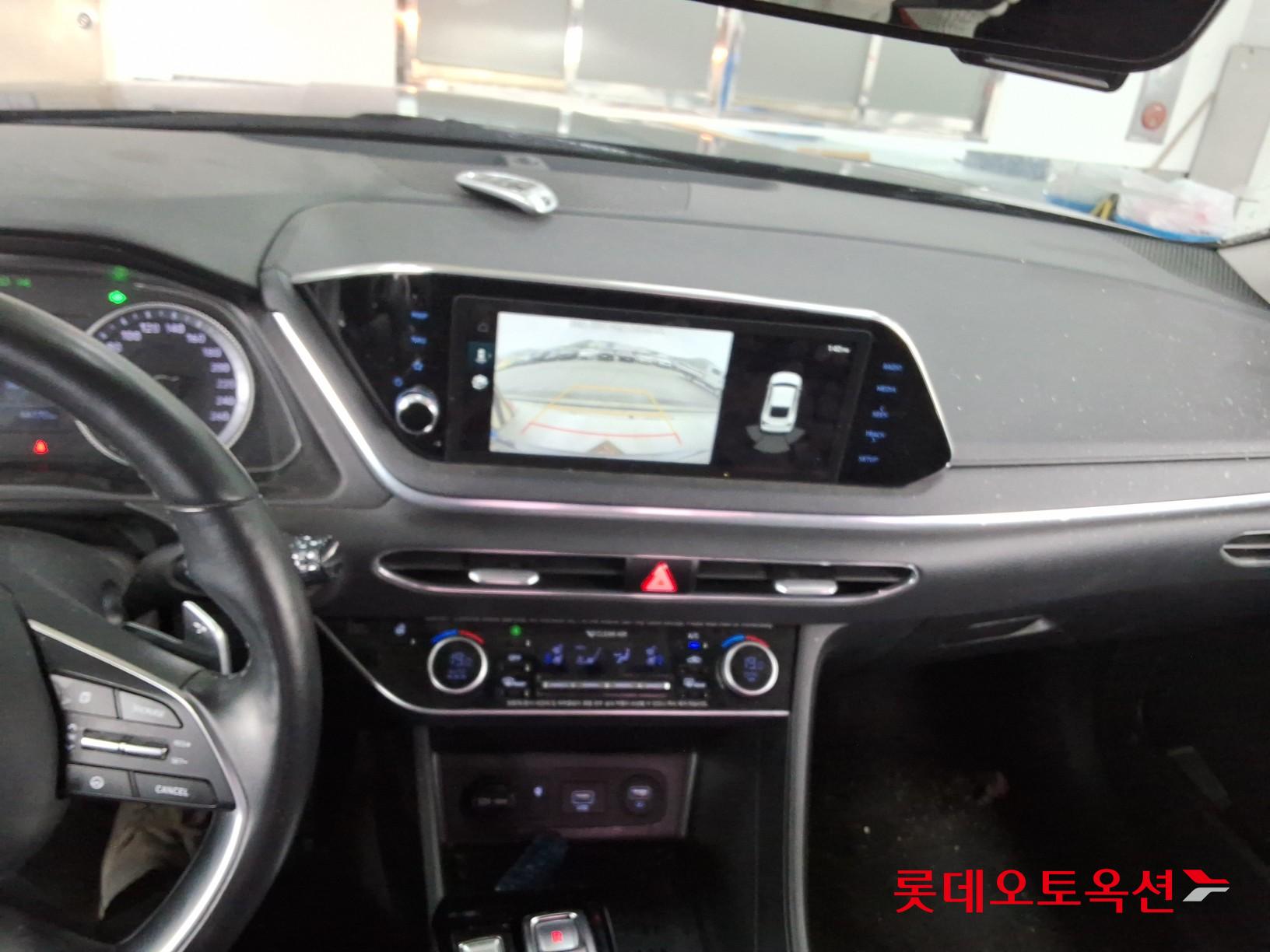 Hyundai Sonata - 33