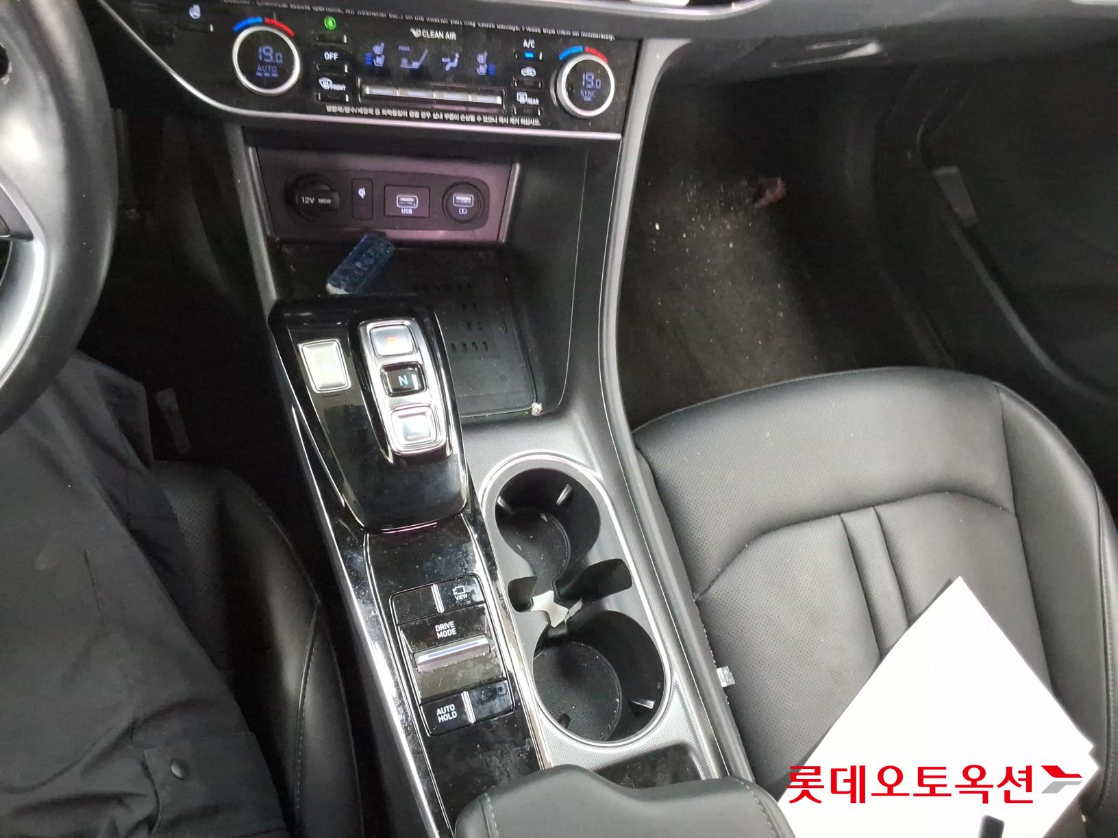Hyundai Sonata - 34