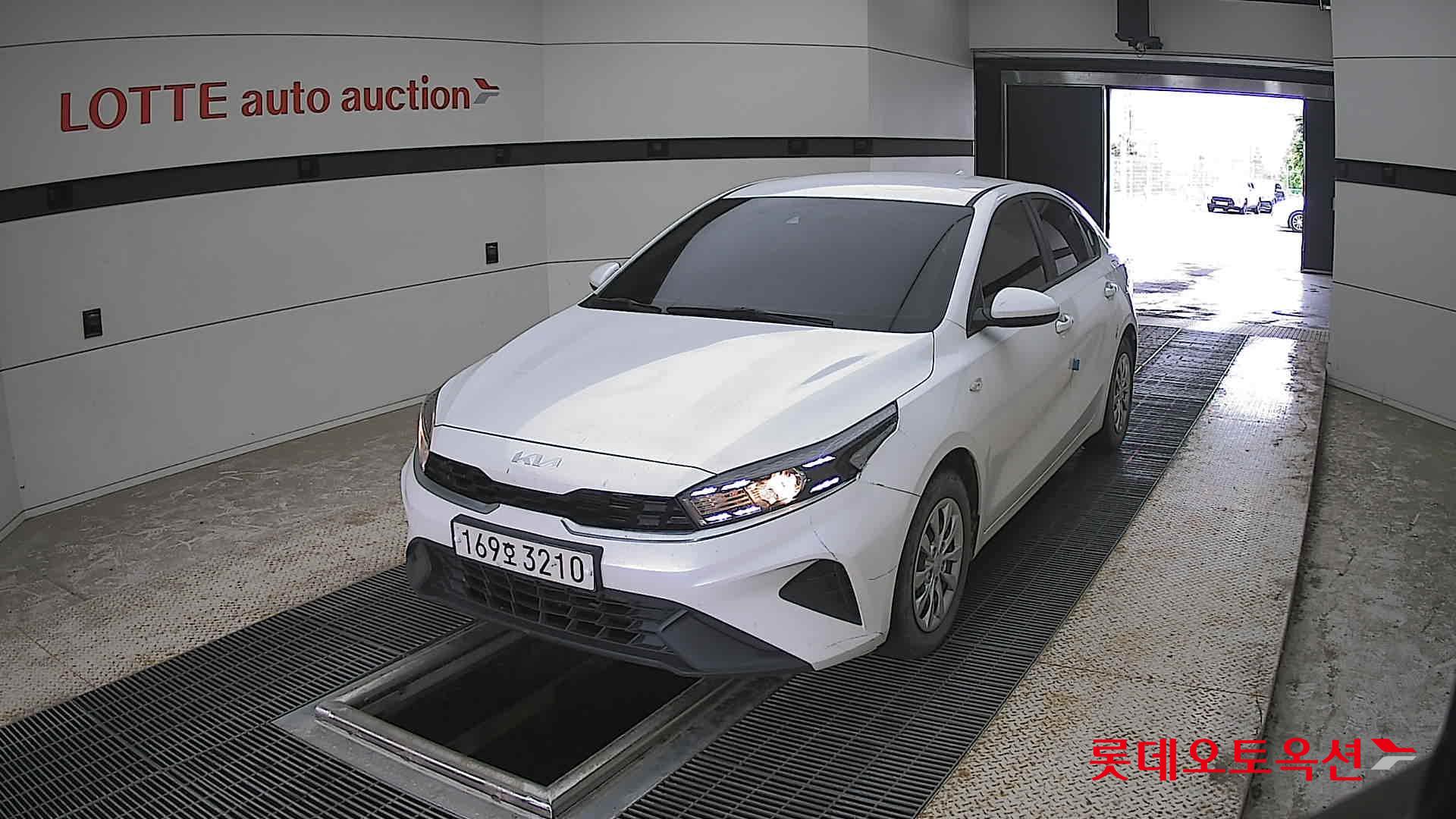 Kia K3 - 10