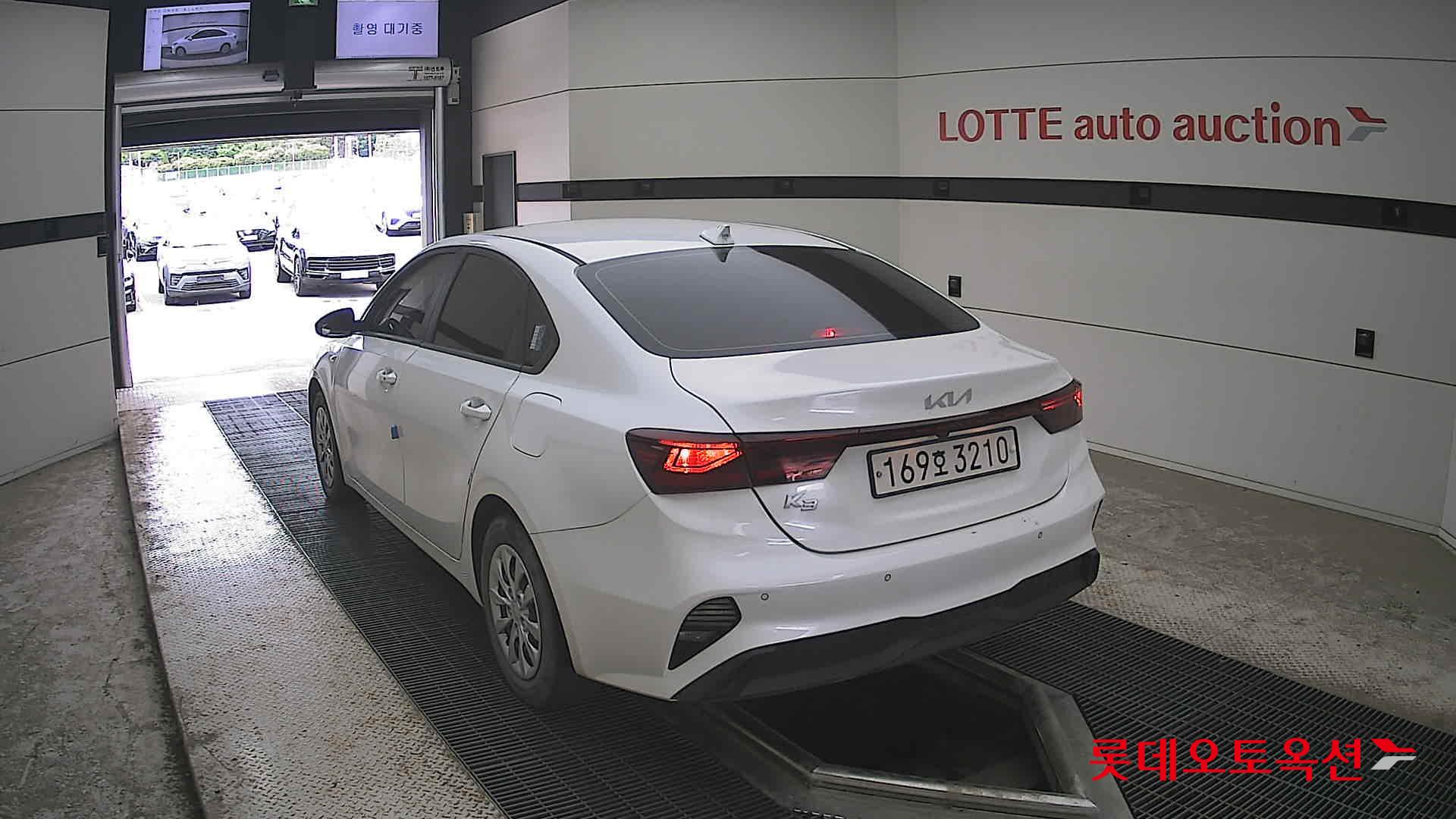 Kia K3 - 16