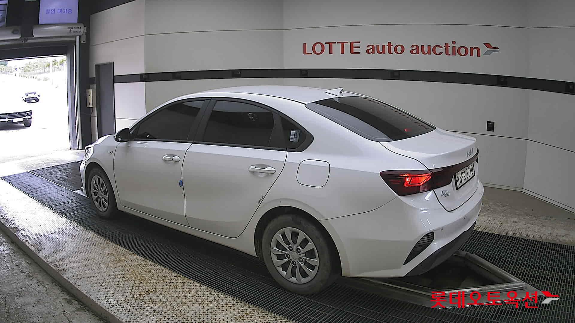 Kia K3 - 15