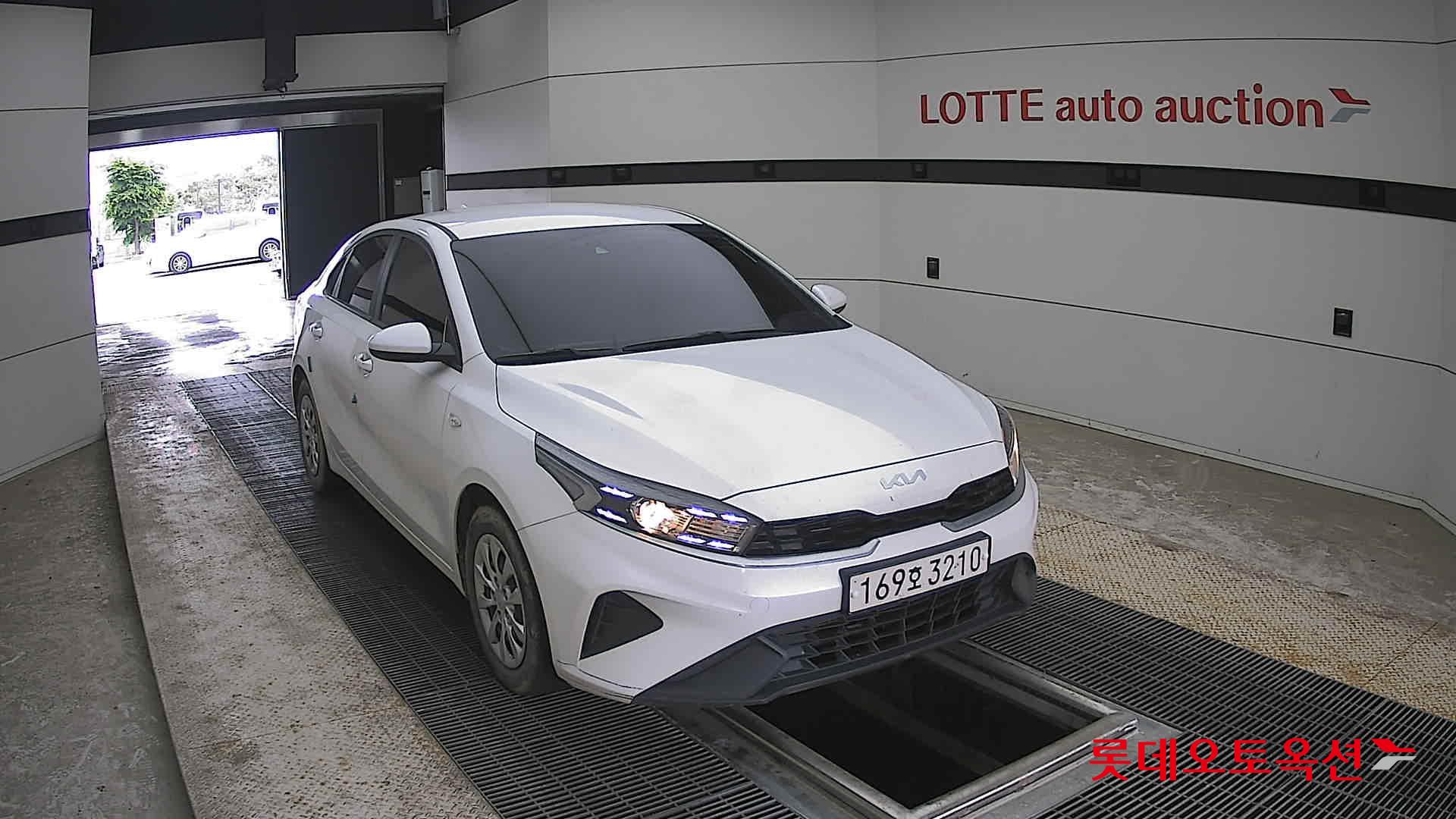 Kia K3 - 24
