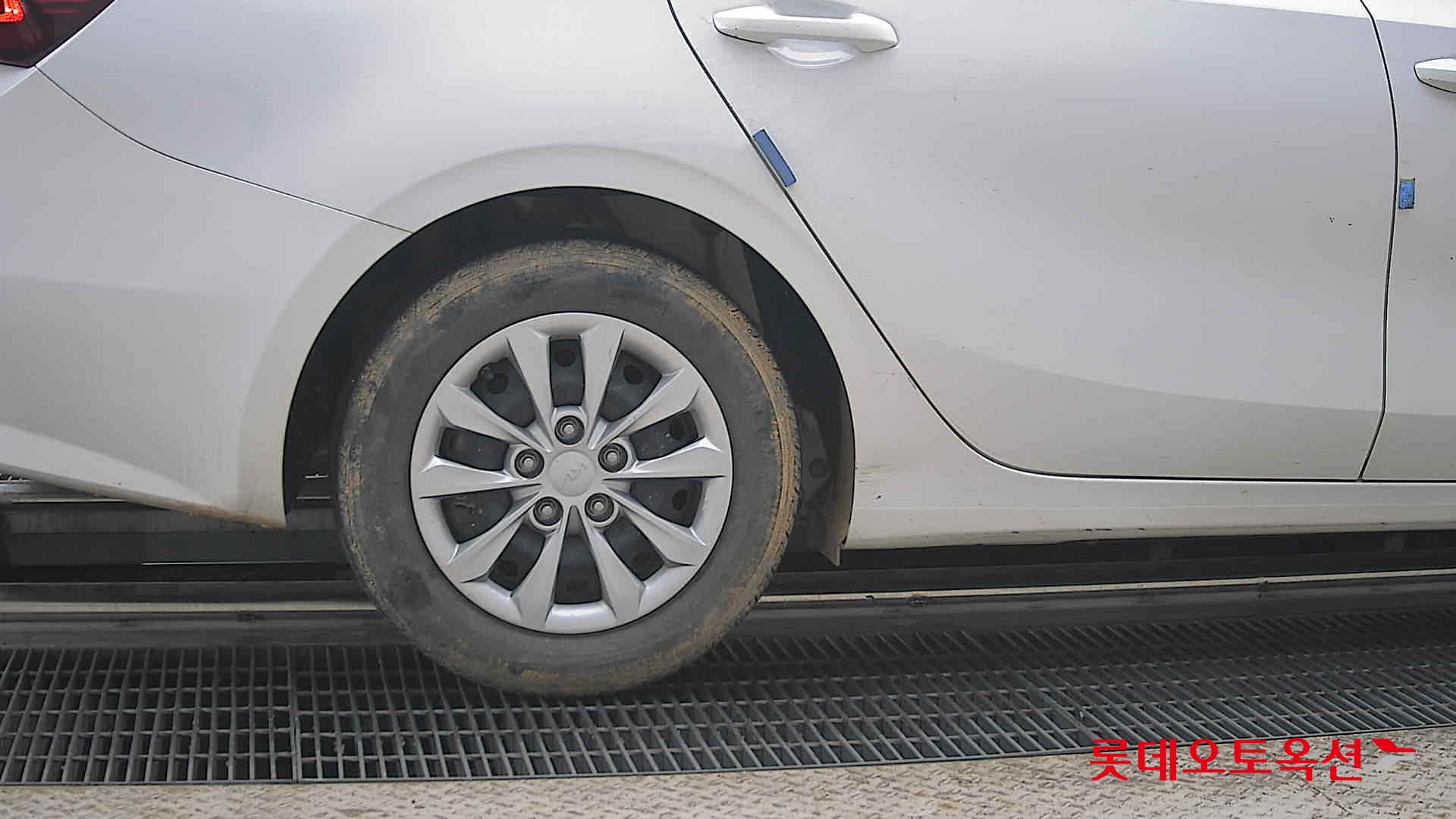 Kia K3 - 28