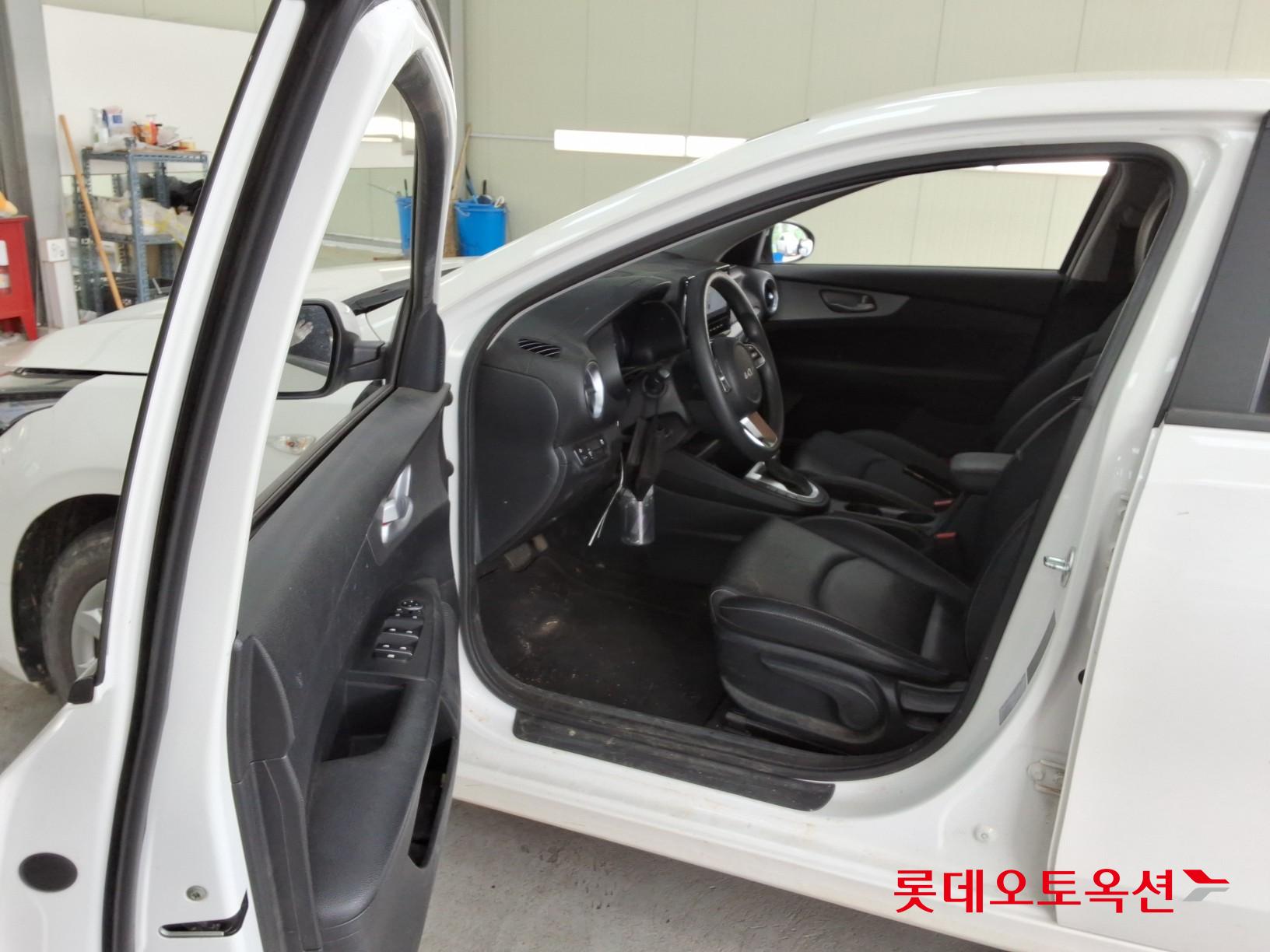 Kia K3 - 37