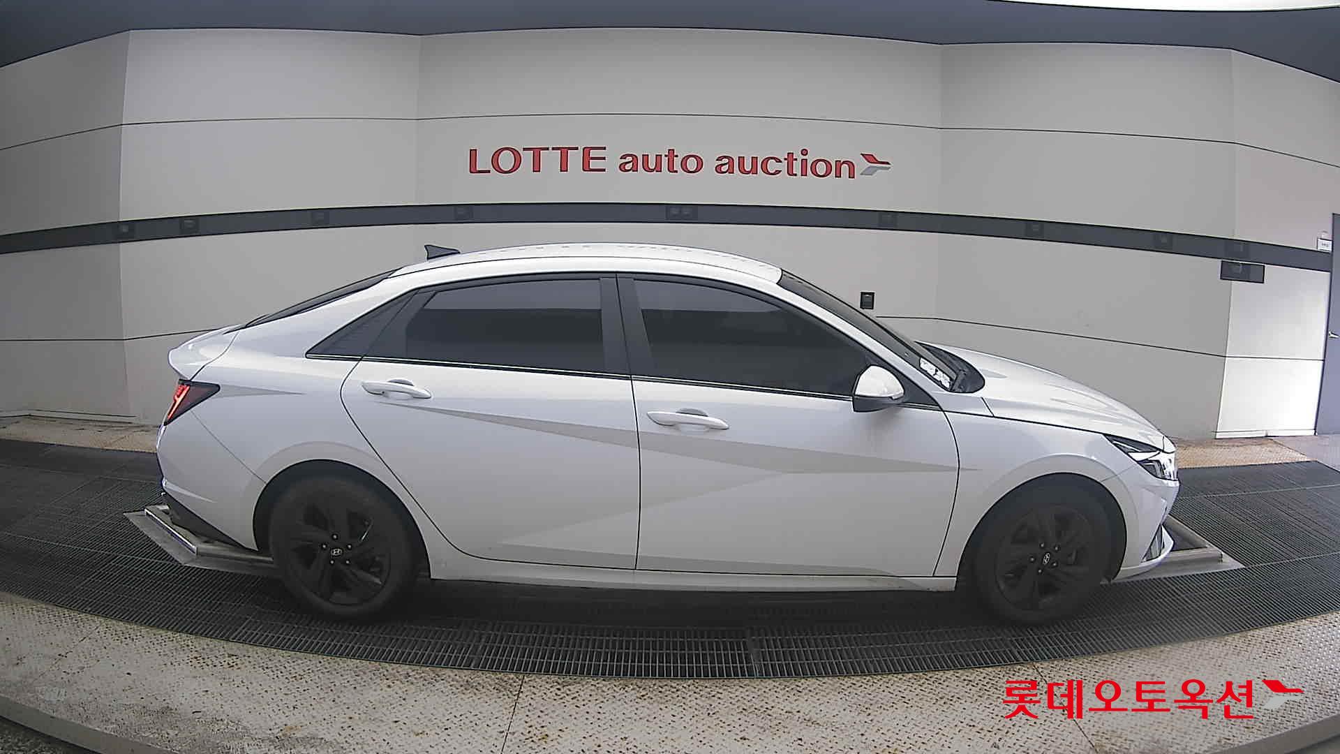 2022 - hyundai avante