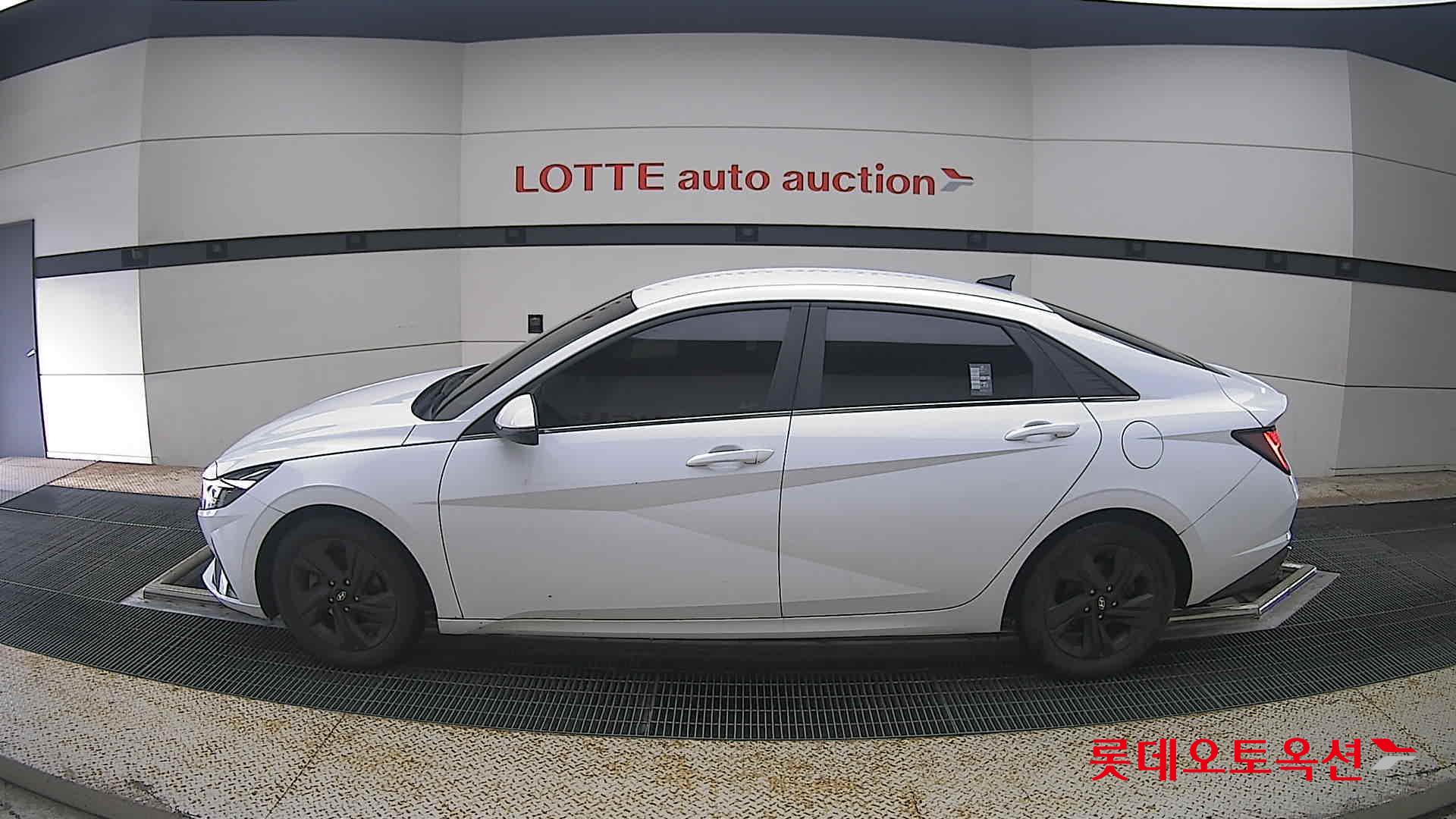 2022 - hyundai avante