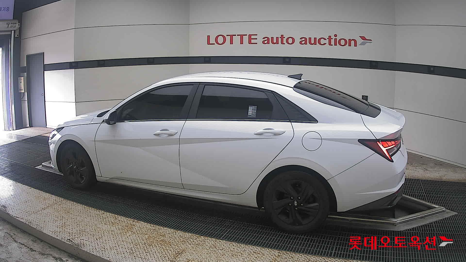 2022 - hyundai avante