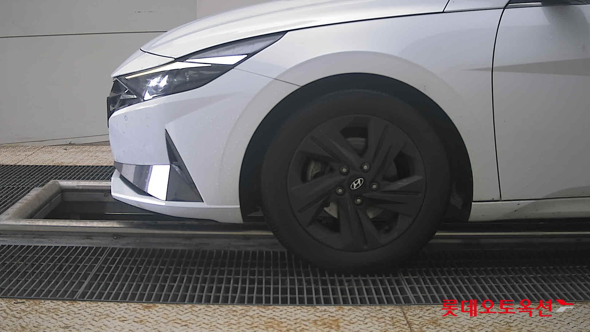 2022 - hyundai avante