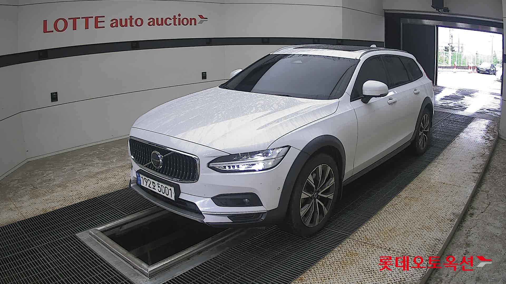 2023 - volvo v90
