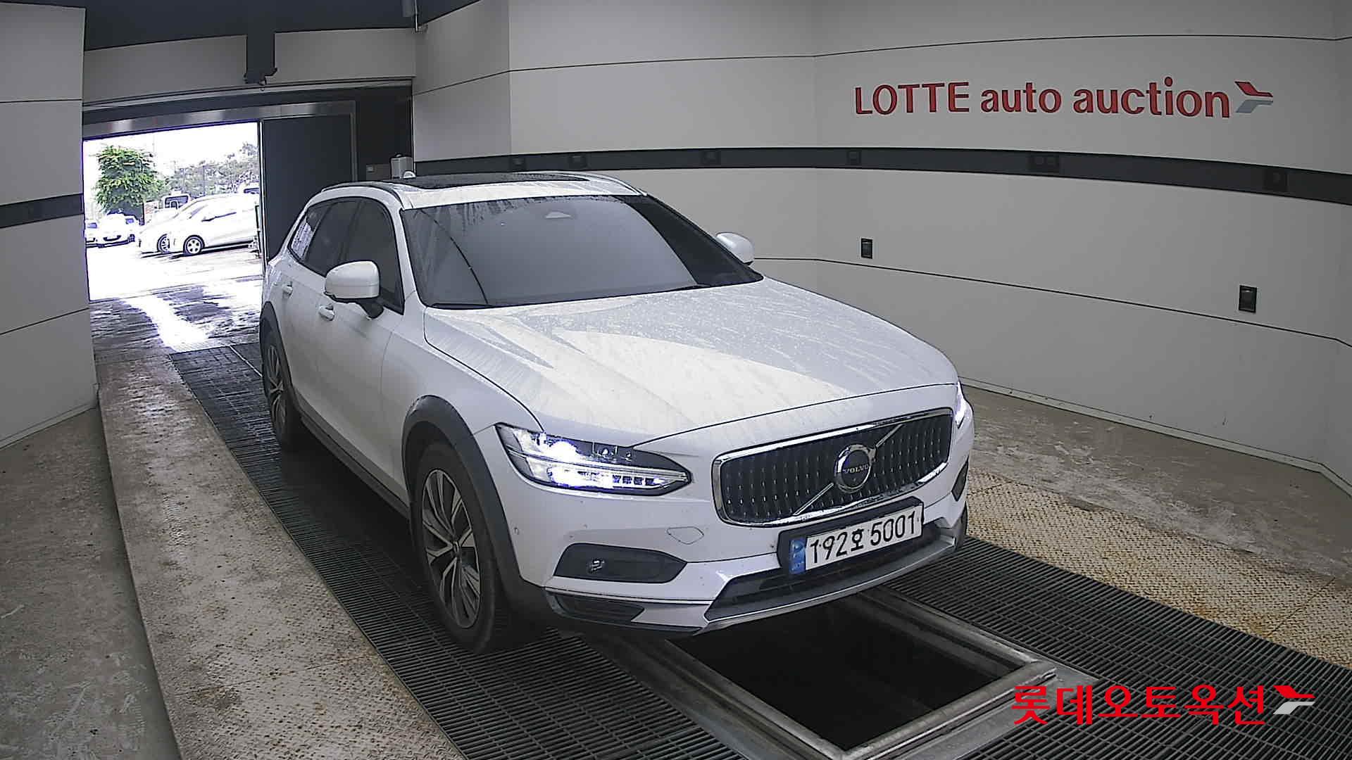 2023 - volvo v90