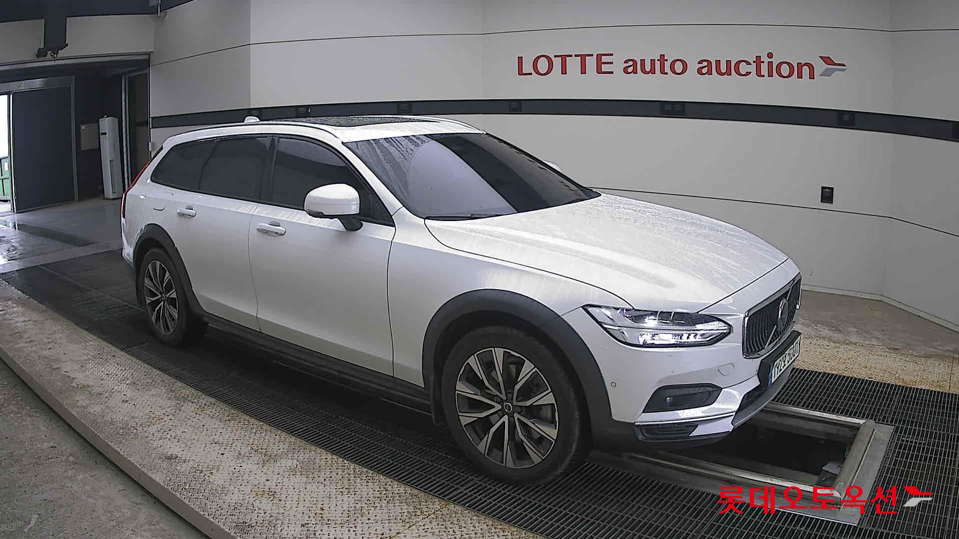 2023 - volvo v90