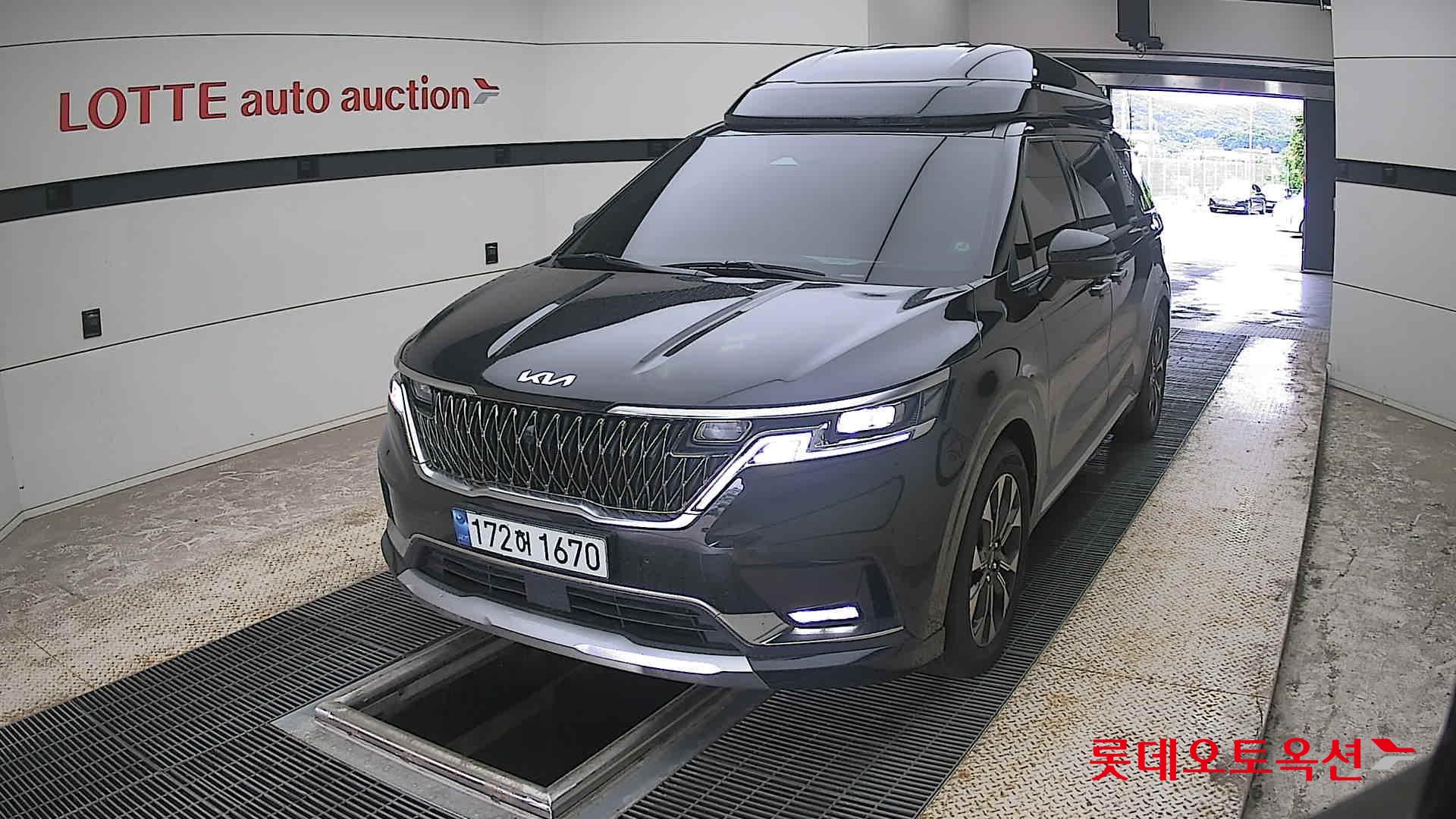 2023 - kia carnival