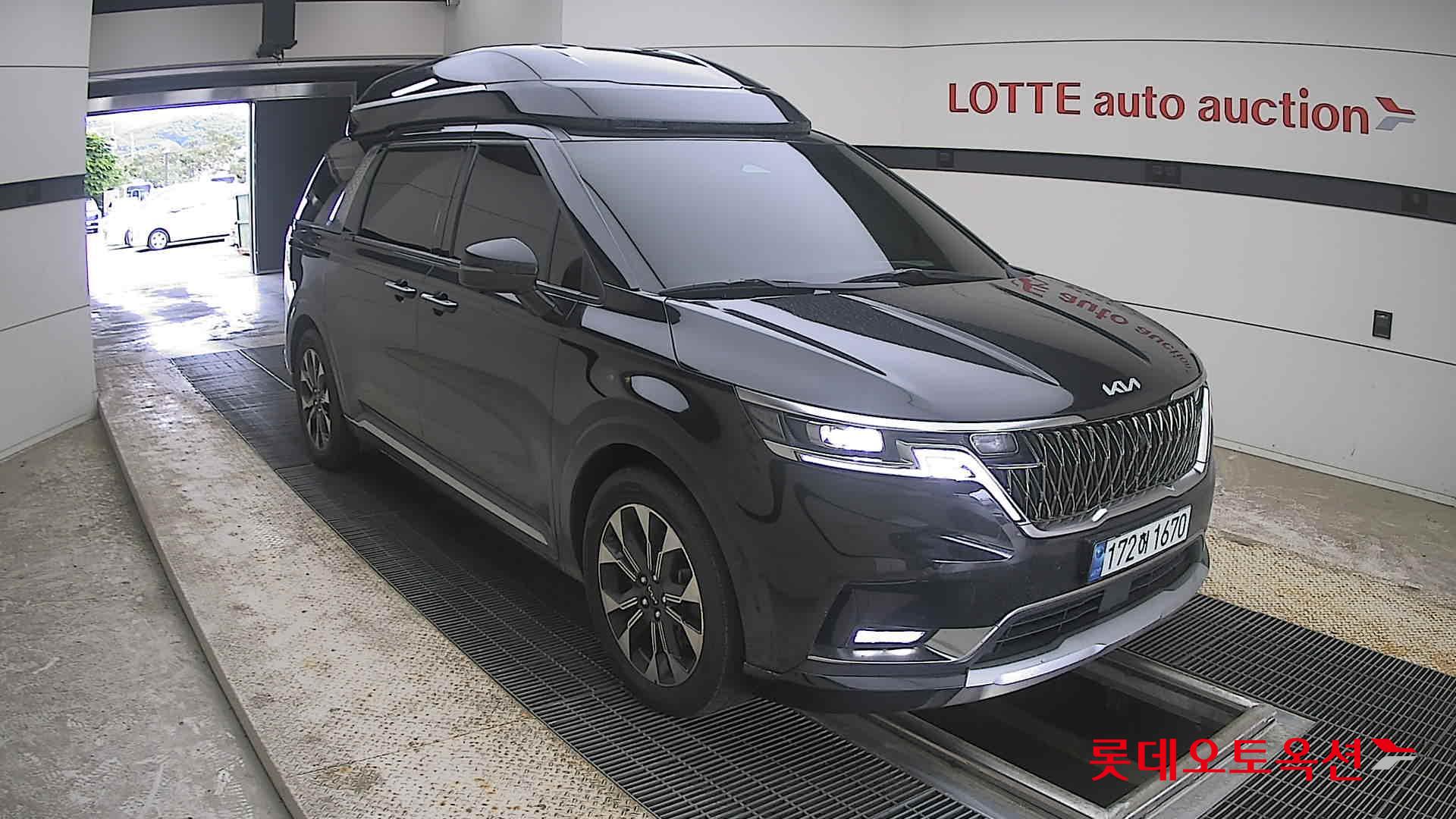 2023 - kia carnival