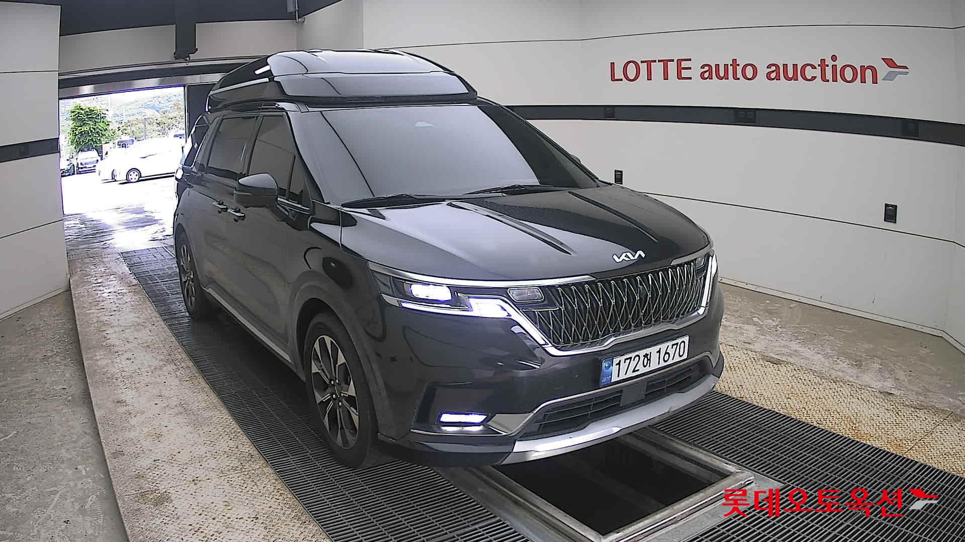 2023 - kia carnival