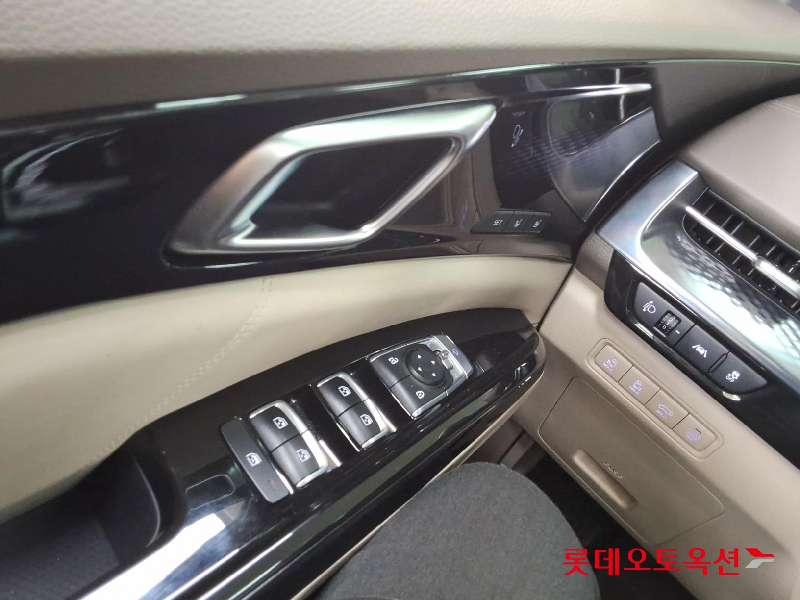 2023 - kia carnival