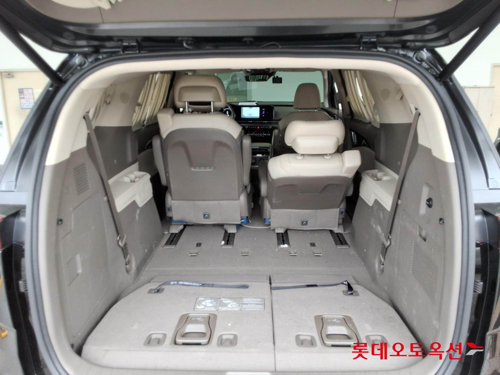 2023 - kia carnival