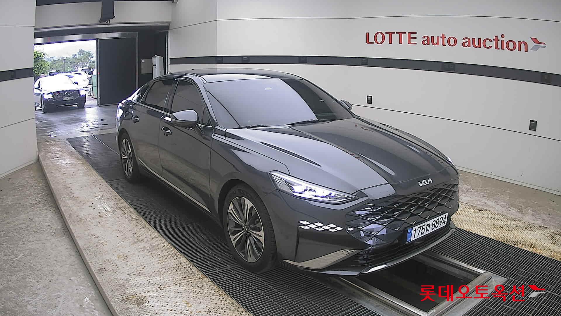 2023 - kia k8