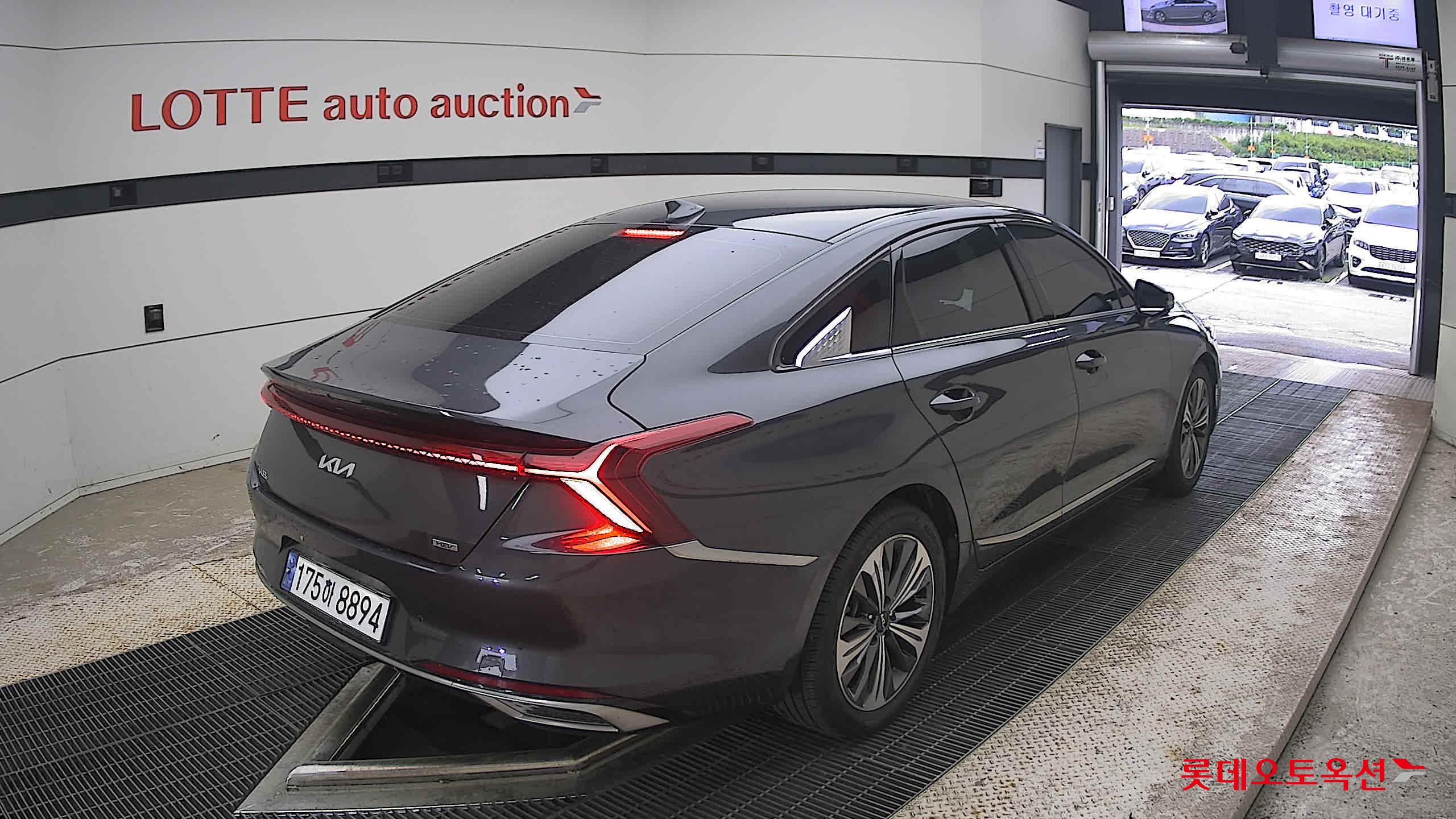 2023 - kia k8