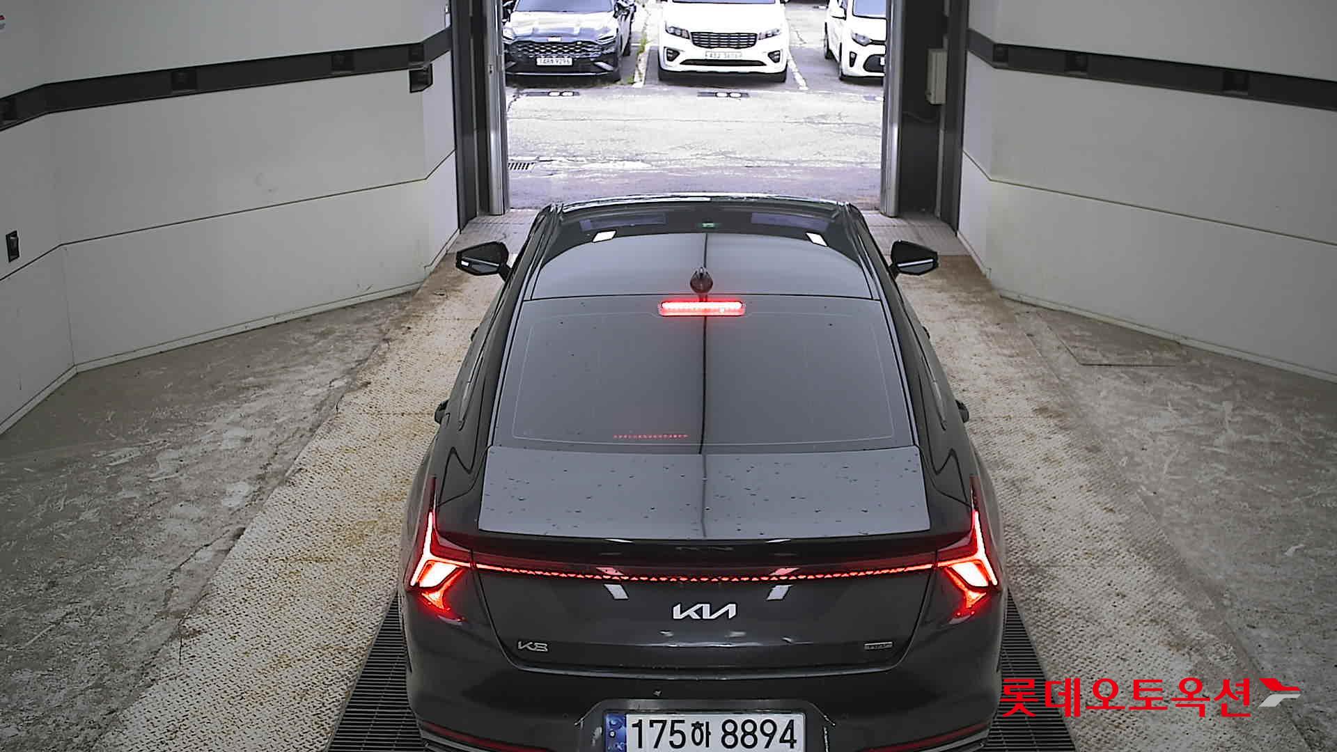 2023 - kia k8