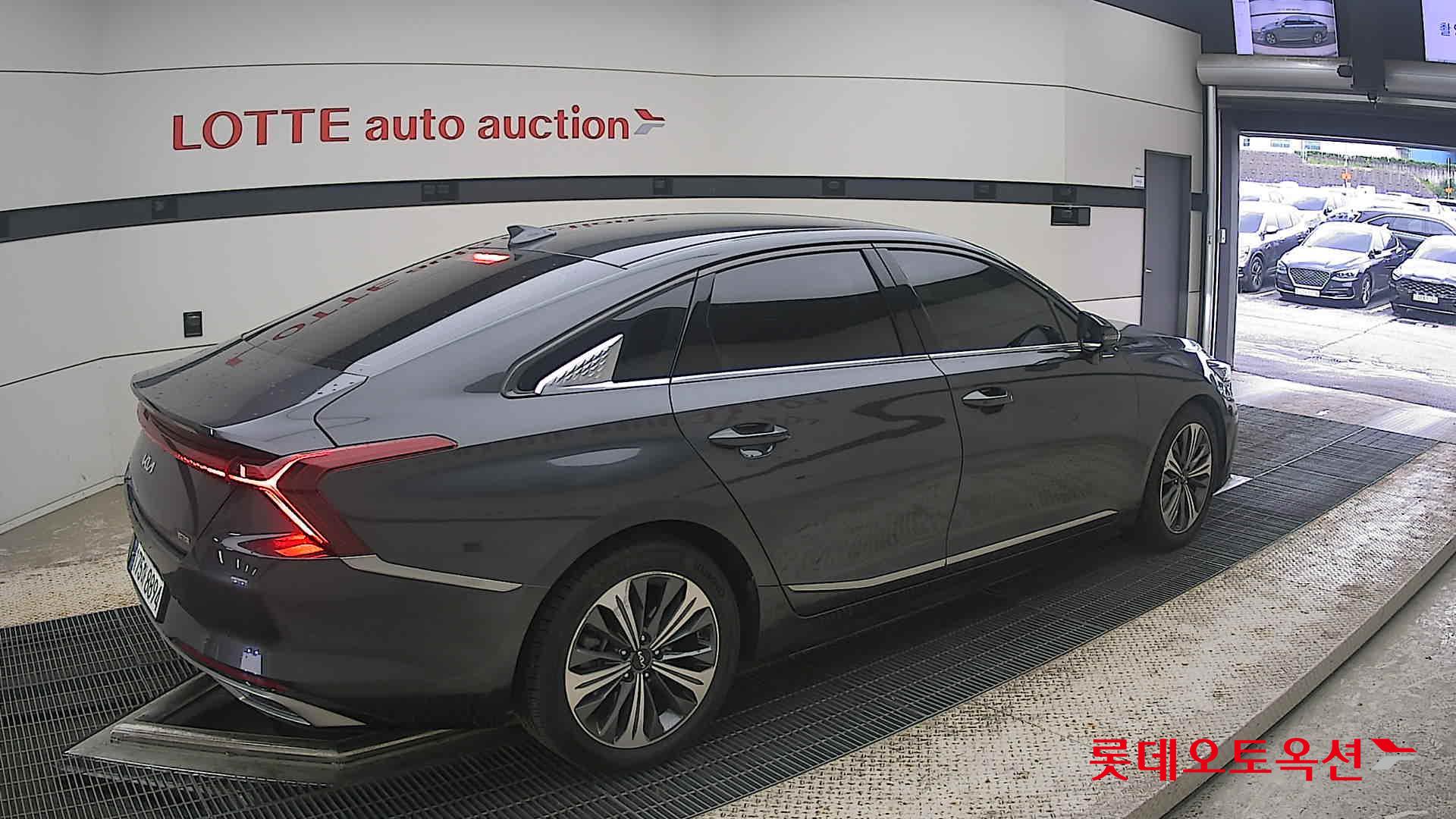 2023 - kia k8