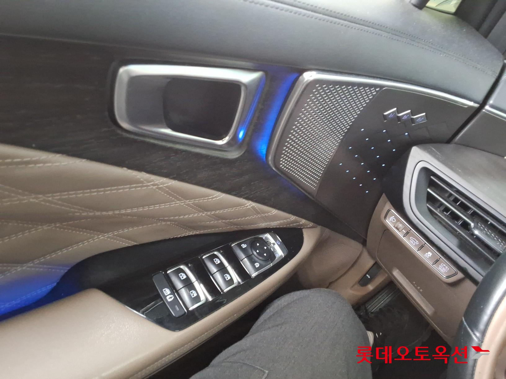 2023 - kia k8