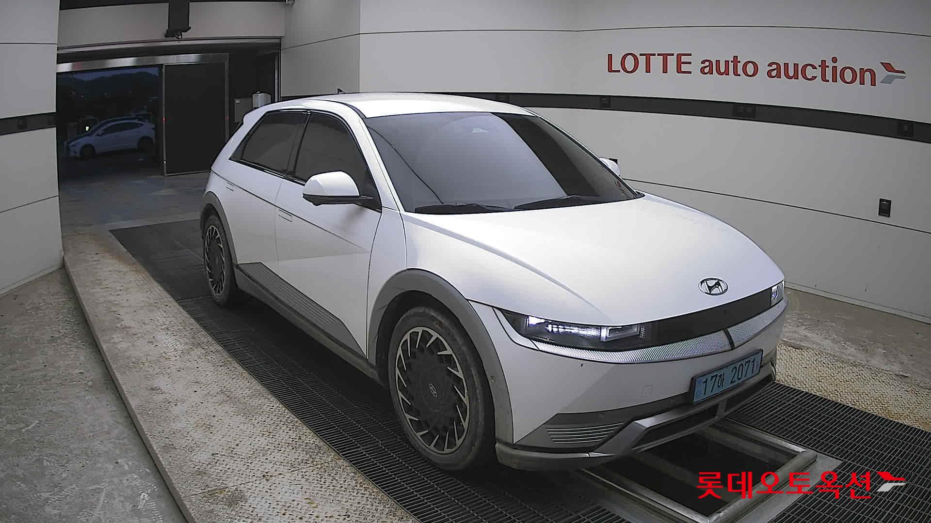 Hyundai Ioniq 5 - 6