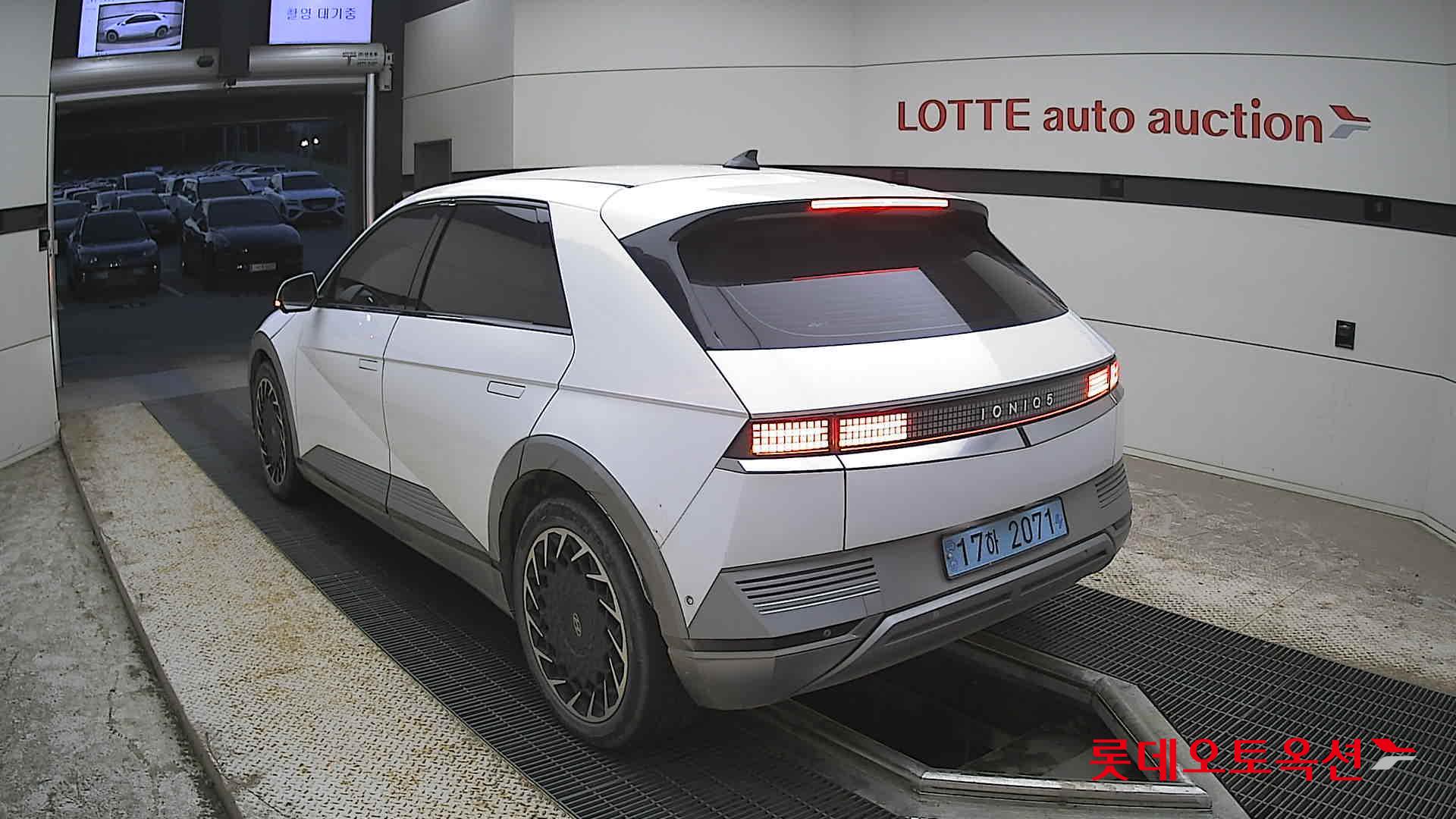 Hyundai Ioniq 5 - 4