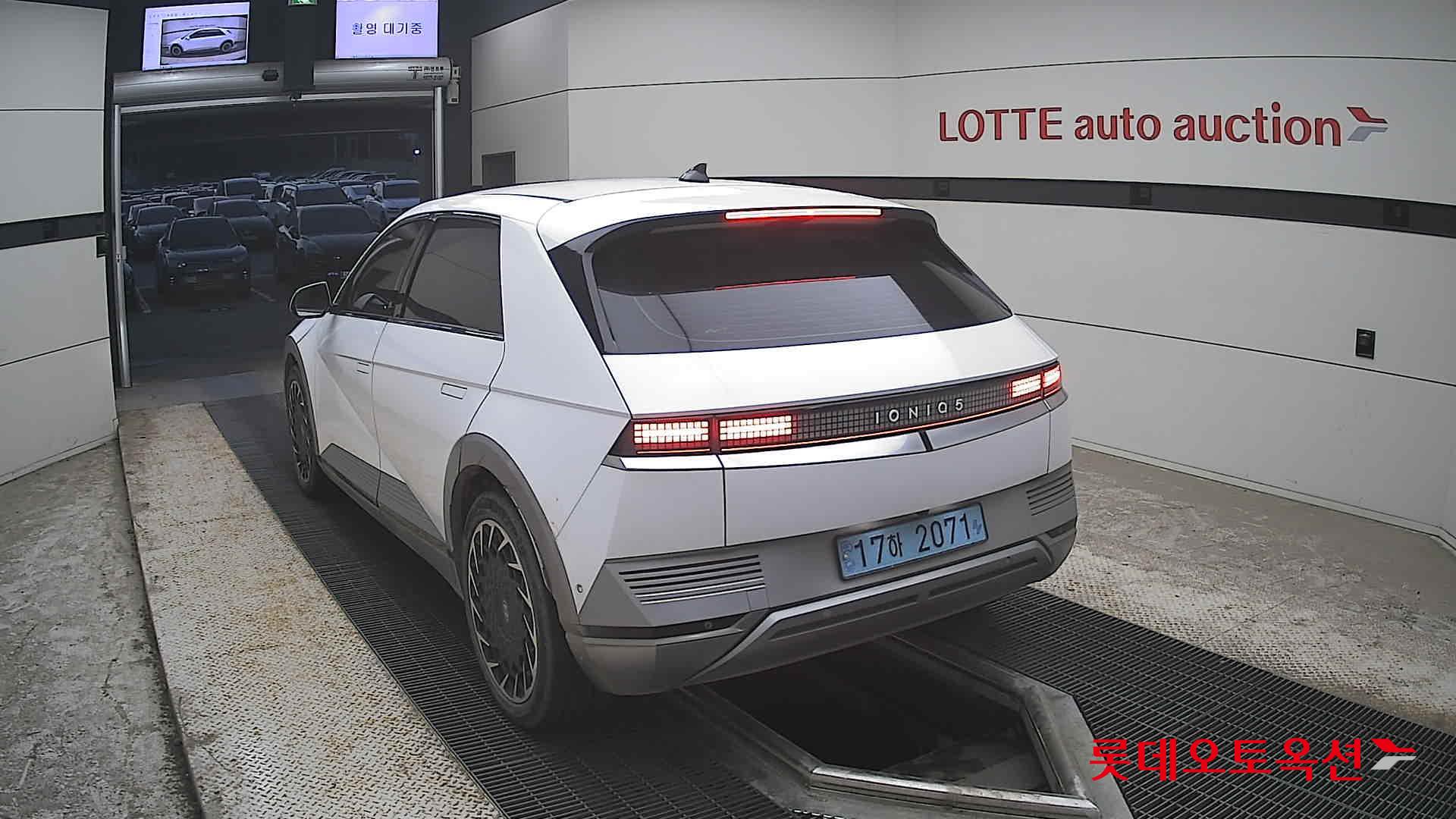 Hyundai Ioniq 5 - 16