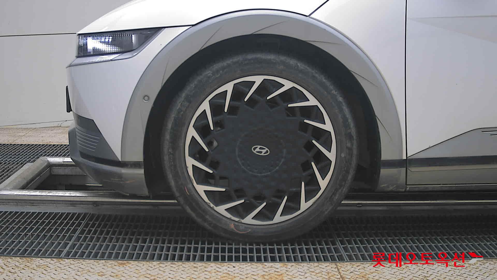 Hyundai Ioniq 5 - 25