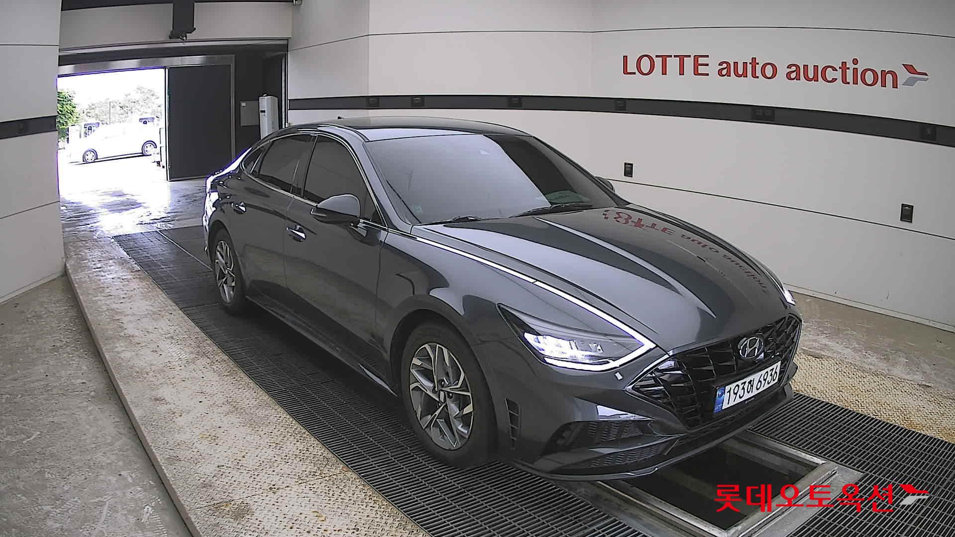 Hyundai Sonata - 6