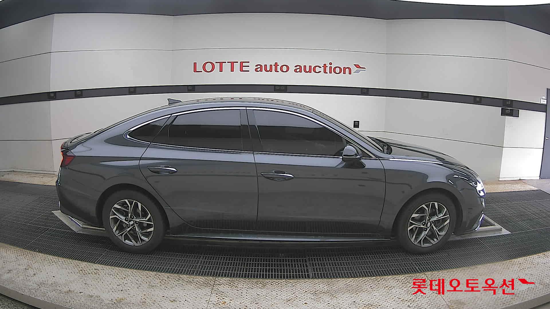Hyundai Sonata - 21