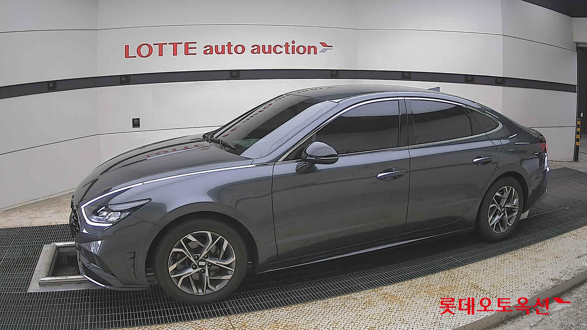 Hyundai Sonata - 12