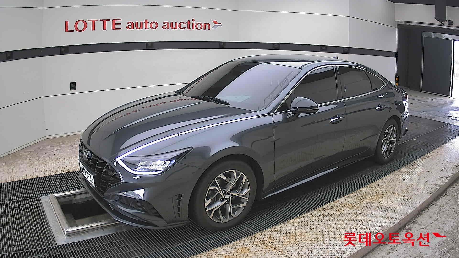 Hyundai Sonata - 11
