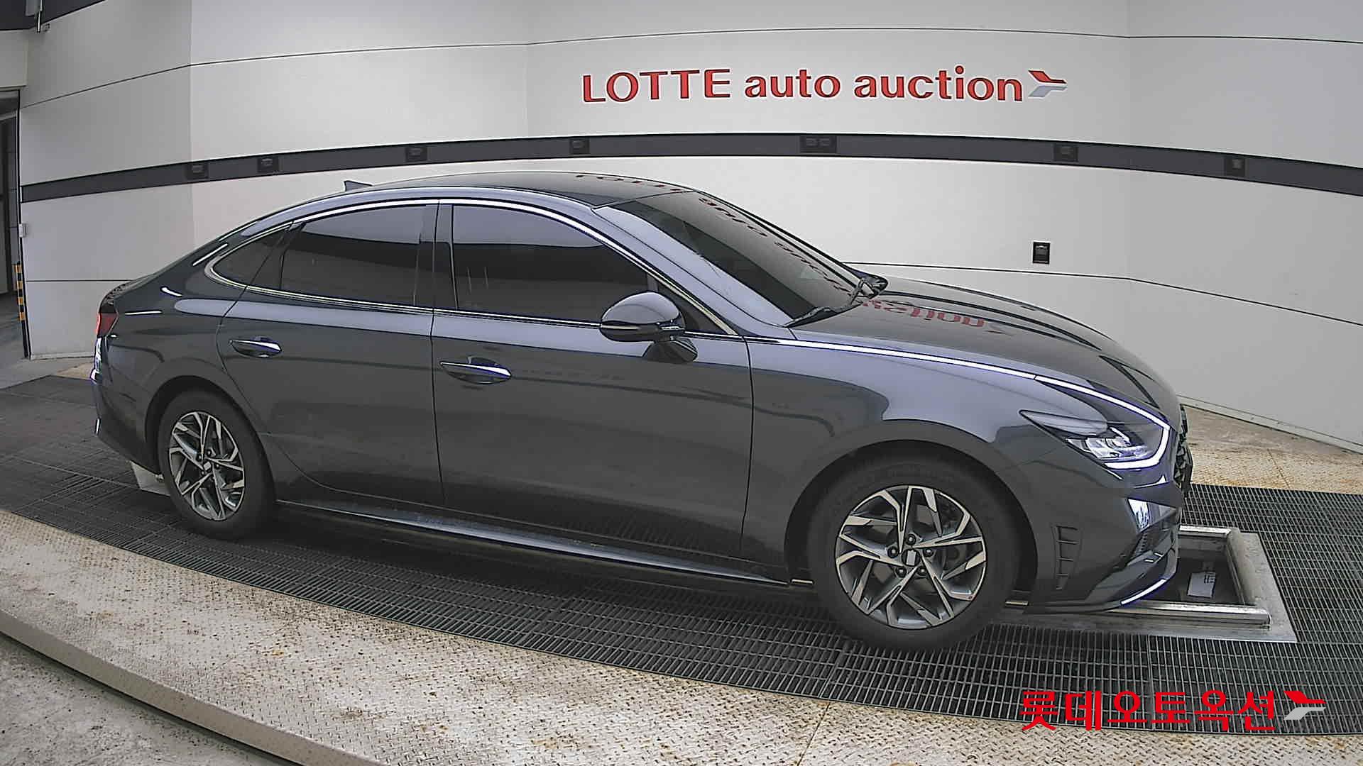 Hyundai Sonata - 22