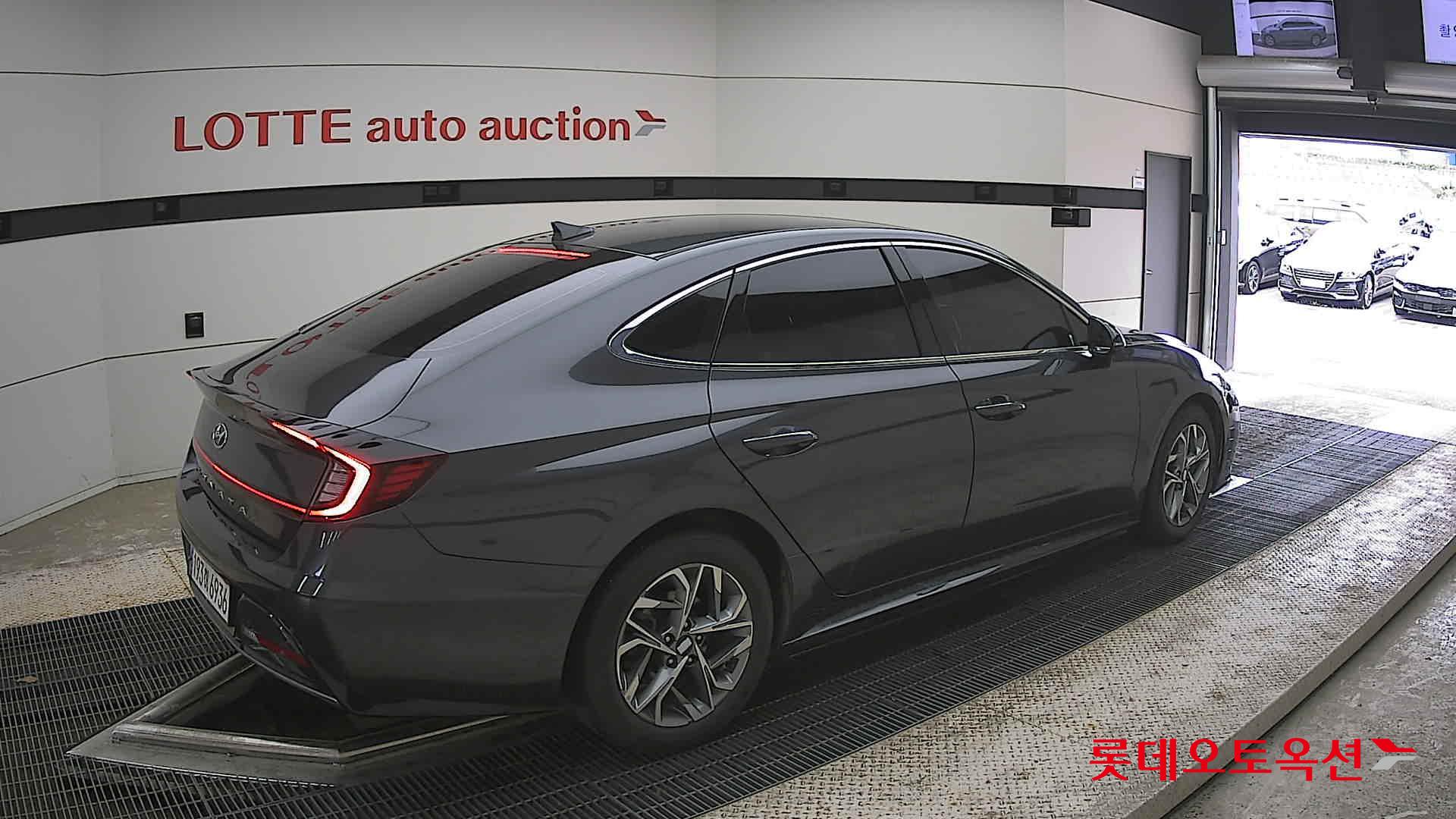 Hyundai Sonata - 19