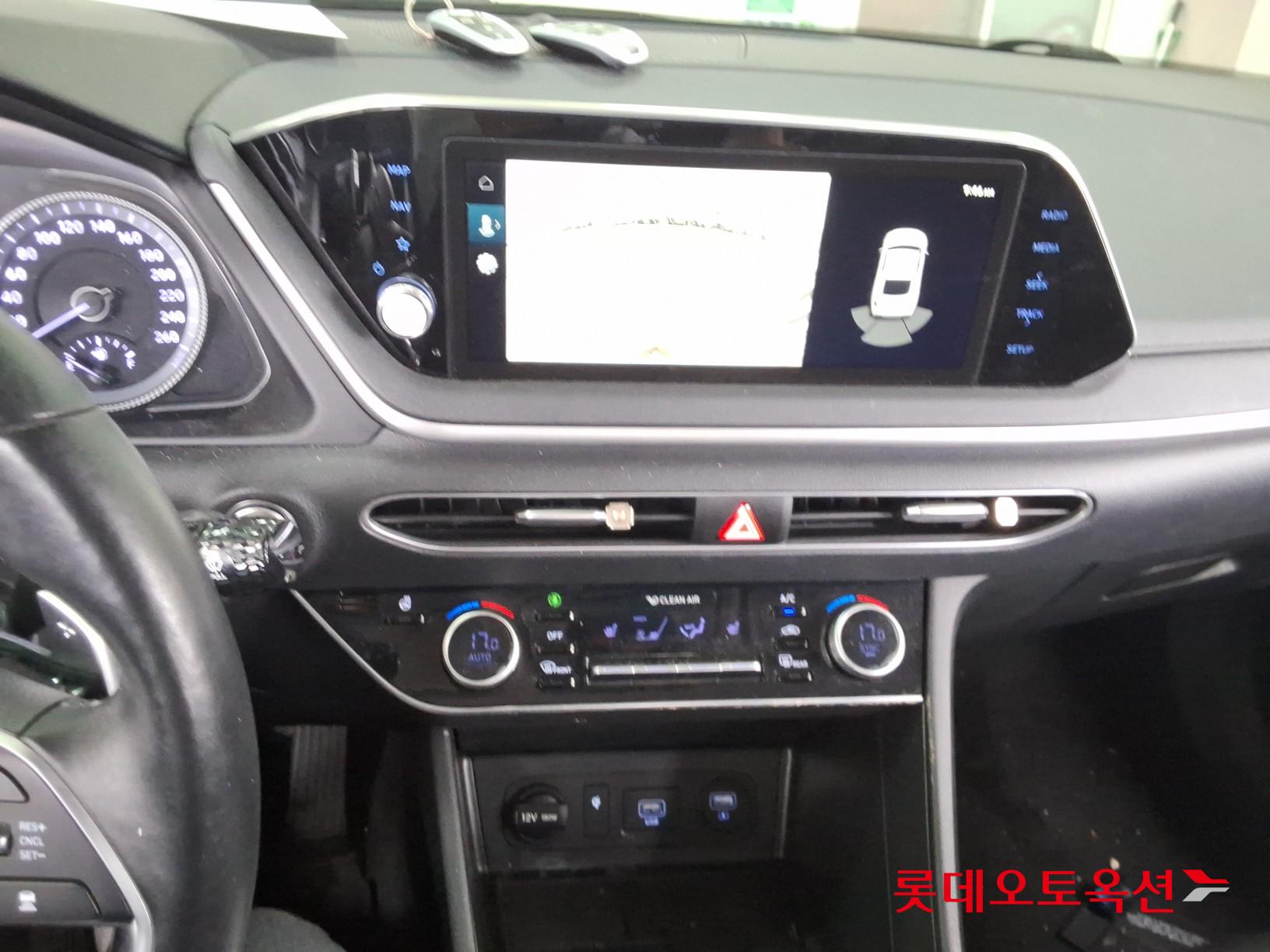 Hyundai Sonata - 33