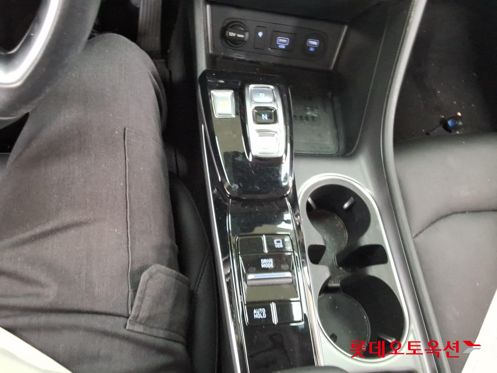 Hyundai Sonata - 34