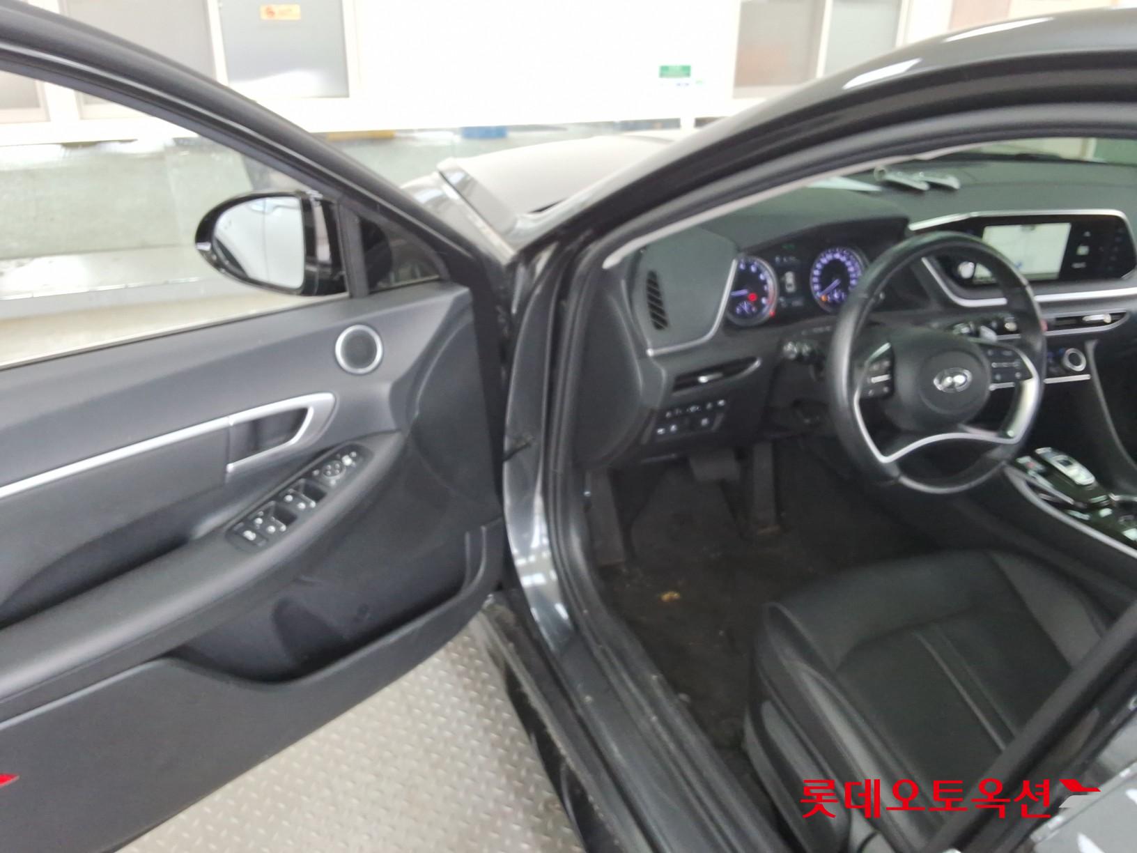 Hyundai Sonata - 37