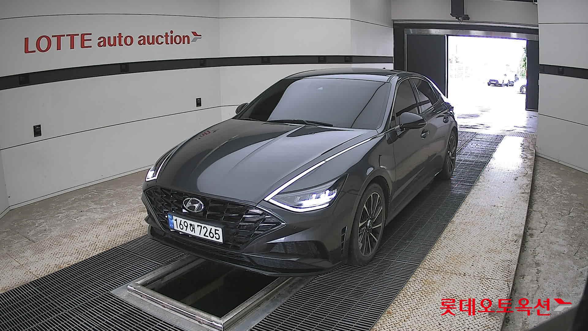 Hyundai Sonata - 10