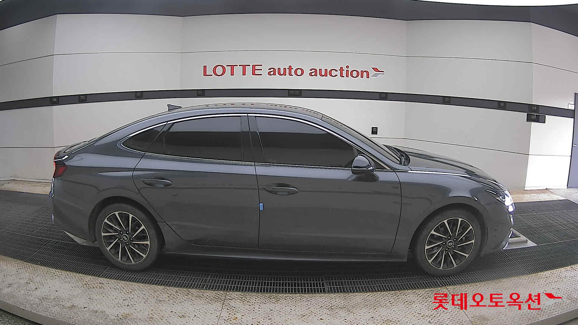 Hyundai Sonata - 21