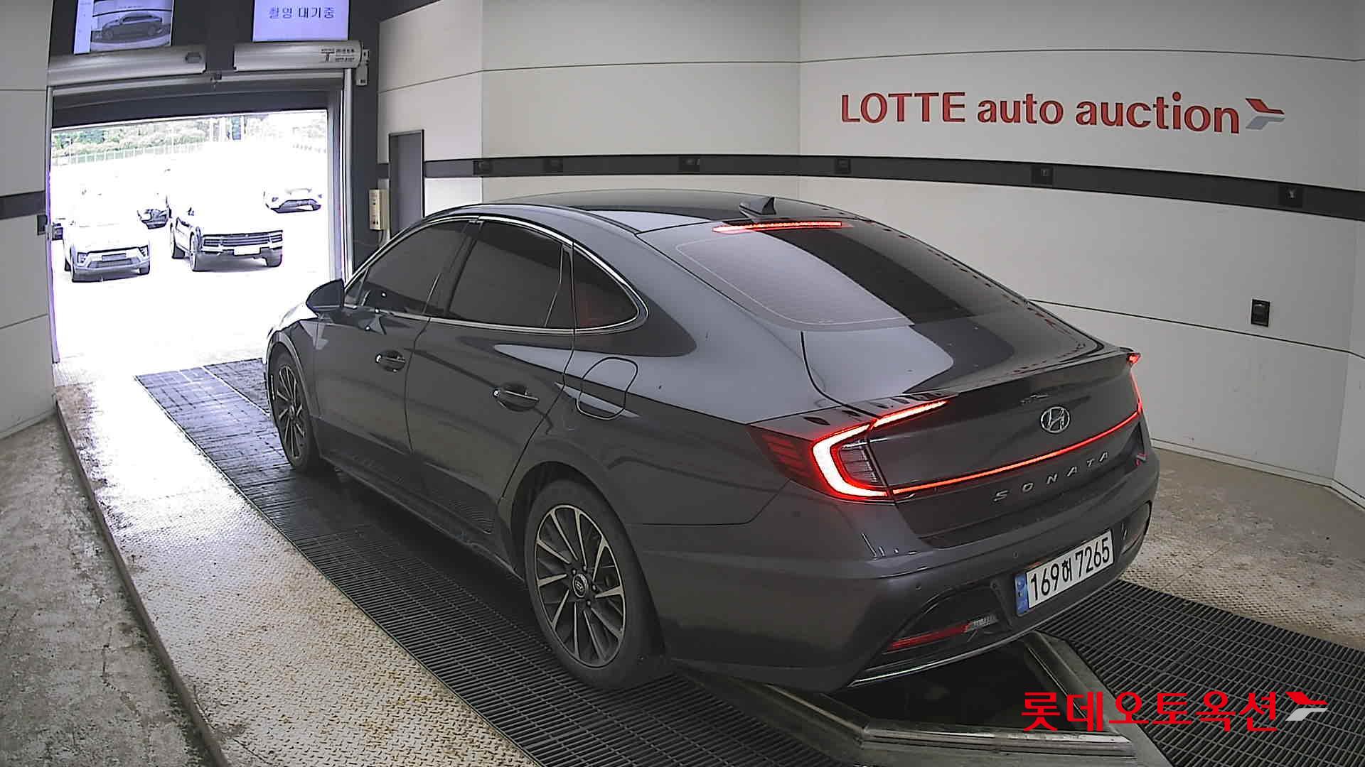 Hyundai Sonata - 4